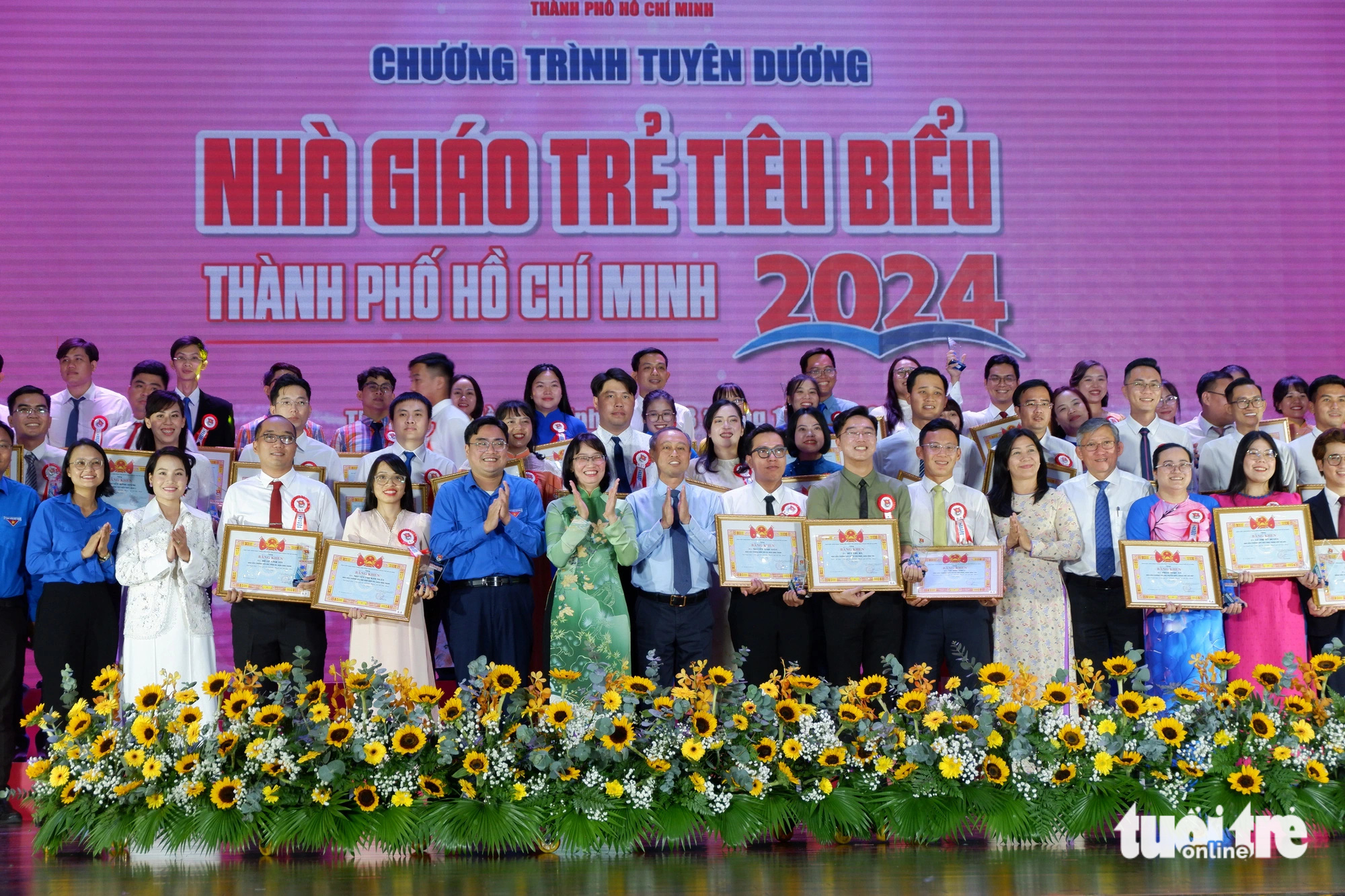 Vinh danh 457 'Nhà giáo trẻ tiêu biểu' TP.HCM 2024 - Ảnh 3.