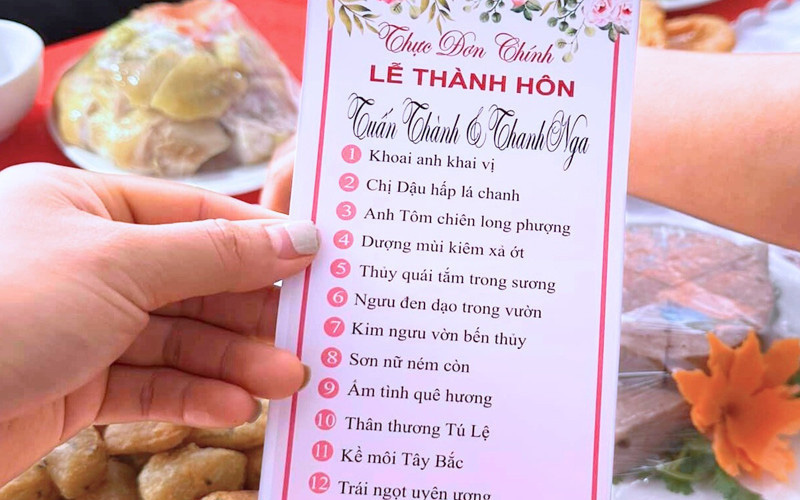 Hình ảnh ly trà sữa dán tem 'giảm an tây' viral cõi mạng - Ảnh 2.