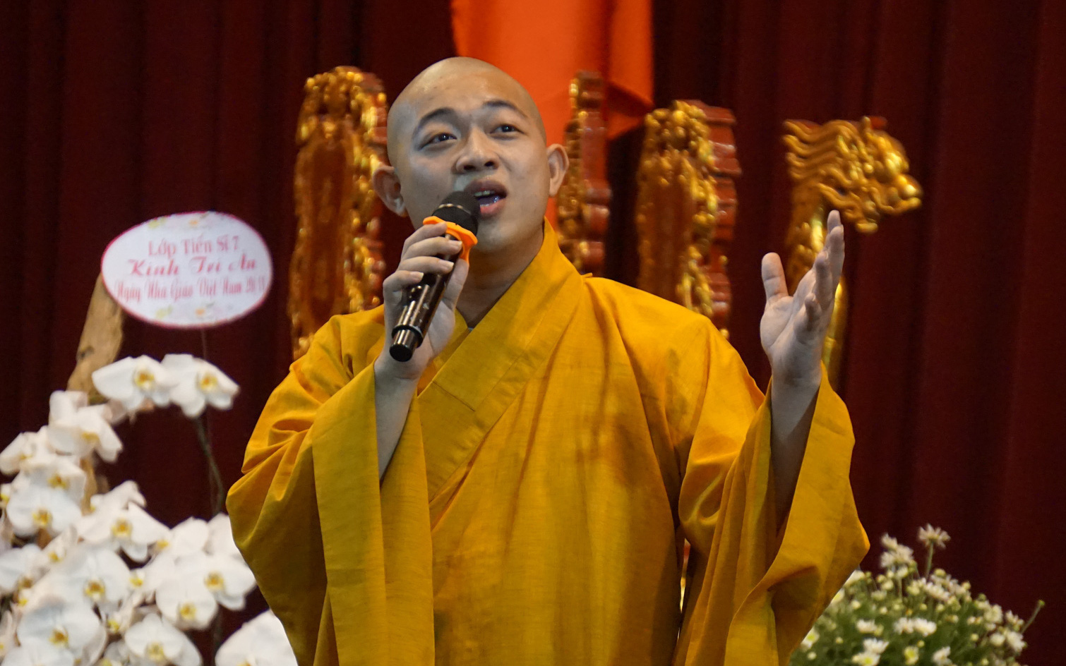 Các nhà tu hành diễn… nhạc kịch mừng ngày Đức Phật thành đạo - Ảnh 4.