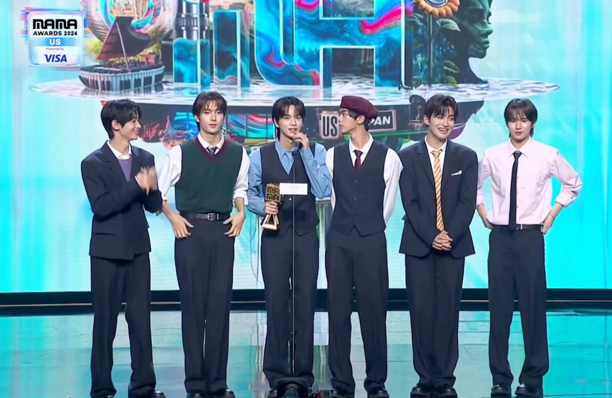 អ្នកថ្មីរបស់ HYBE បានឈ្នះកម្មវិធីចំនួនពីរក្នុងពេលតែមួយ ទស្សនិកជនបាននិយាយថាពួកគេមិនអាចជឿបានឡើយ - រូបថត 2. Chiến thắng tại MAMA 2024 của tân binh nhà HYBE bị chỉ trích - Ảnh 2.