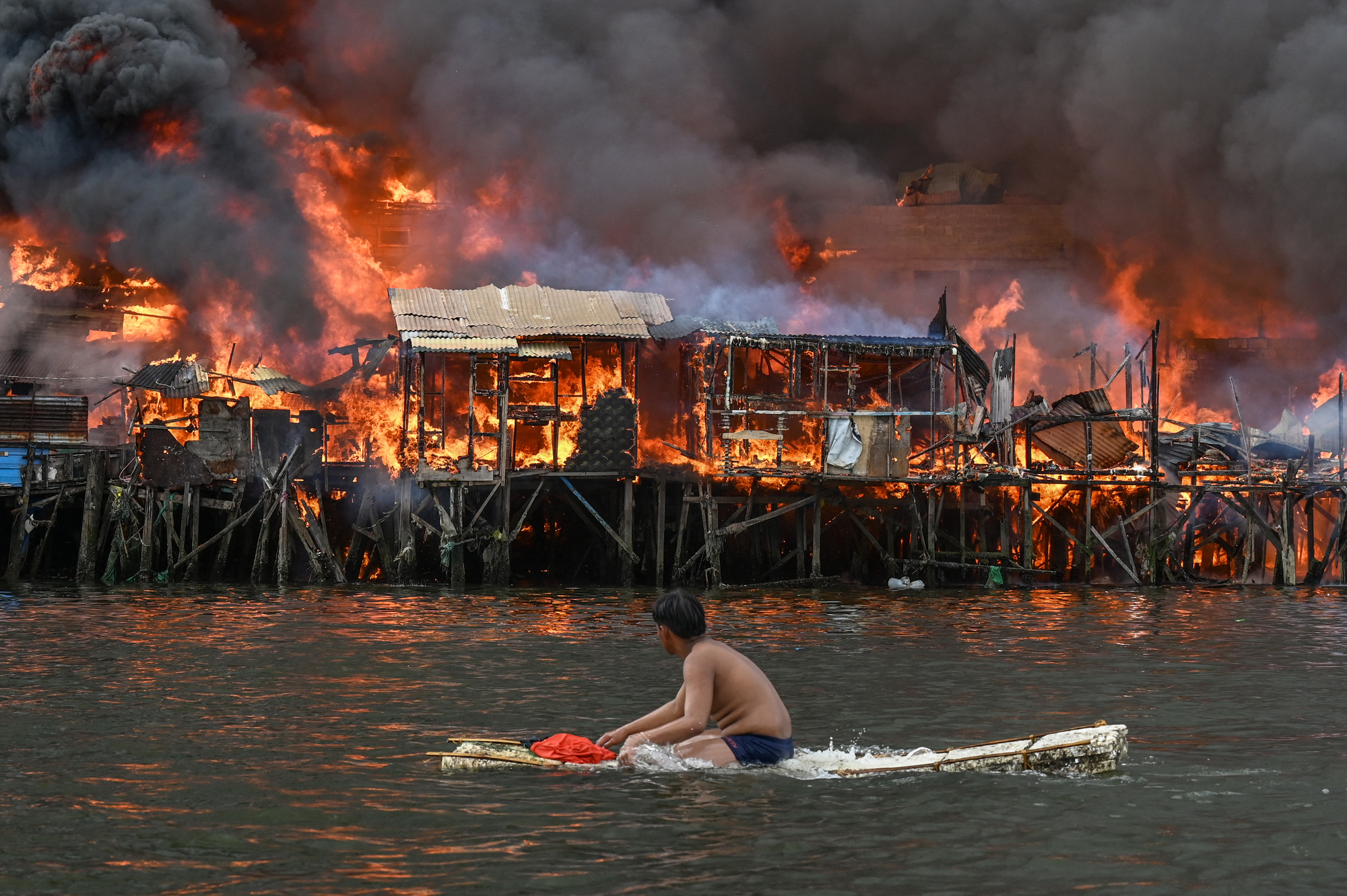 Philippines: Biển lửa thiêu rụi hơn 1.000 căn nhà ở thủ đô Manila - Ảnh 5.