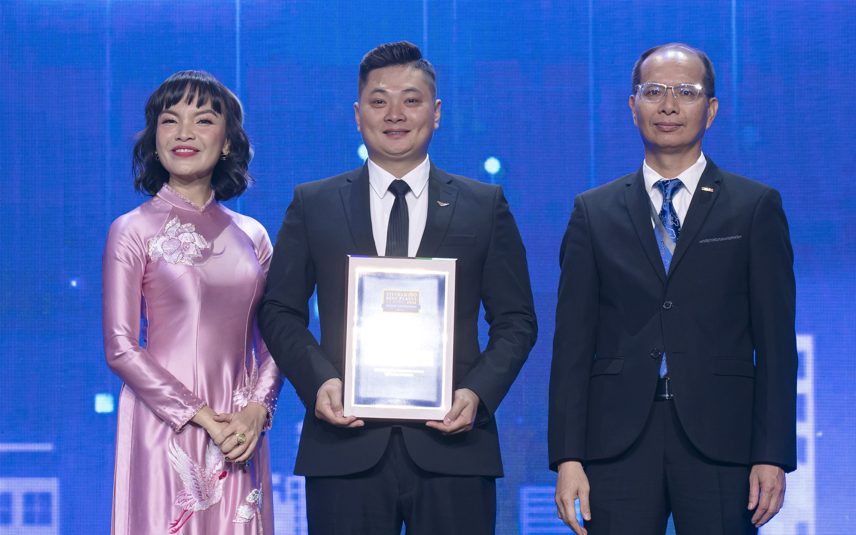 Văn Phú - Invest báo lợi nhuận quí 4-2024 tăng hơn 300% - Ảnh 2.