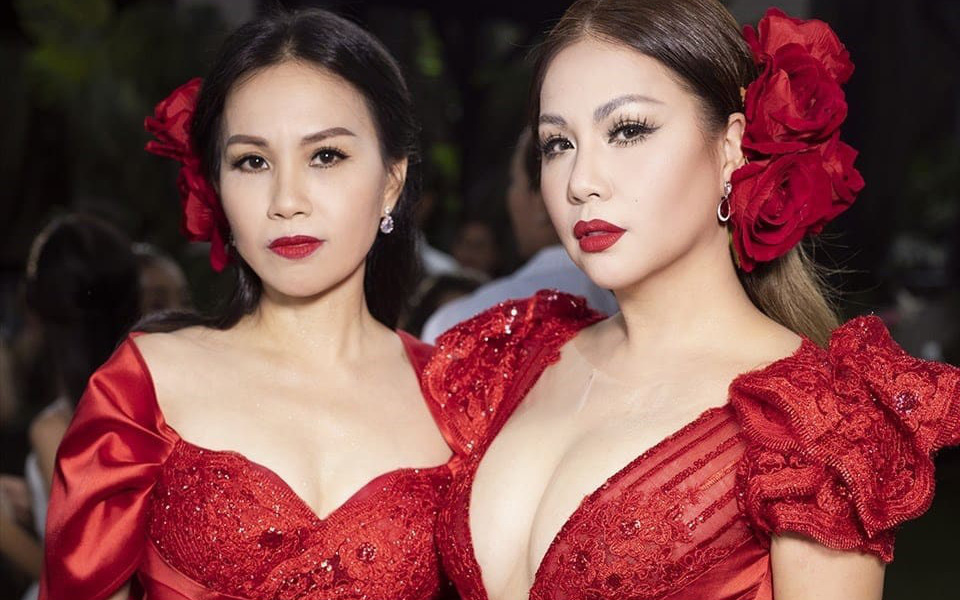 Lộ video Đàm Vĩnh Hưng nhảy hát, leo sập đài phun nước nhà tỉ phú - Ảnh 3.