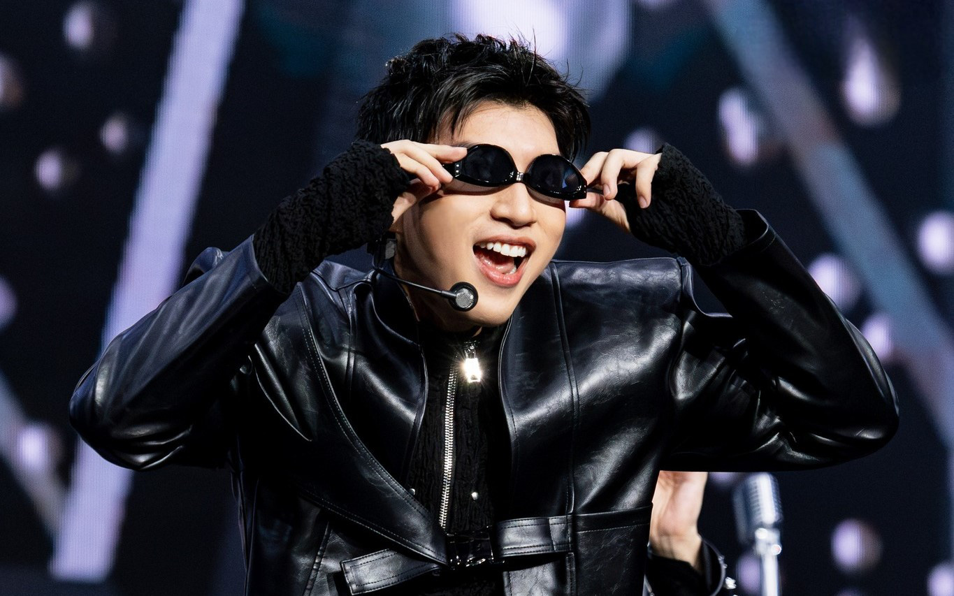 Bỏ tiền ‘đu idol’ bị chê lãng phí: Đừng dạy người giàu cách xài tiền! - Ảnh 2.