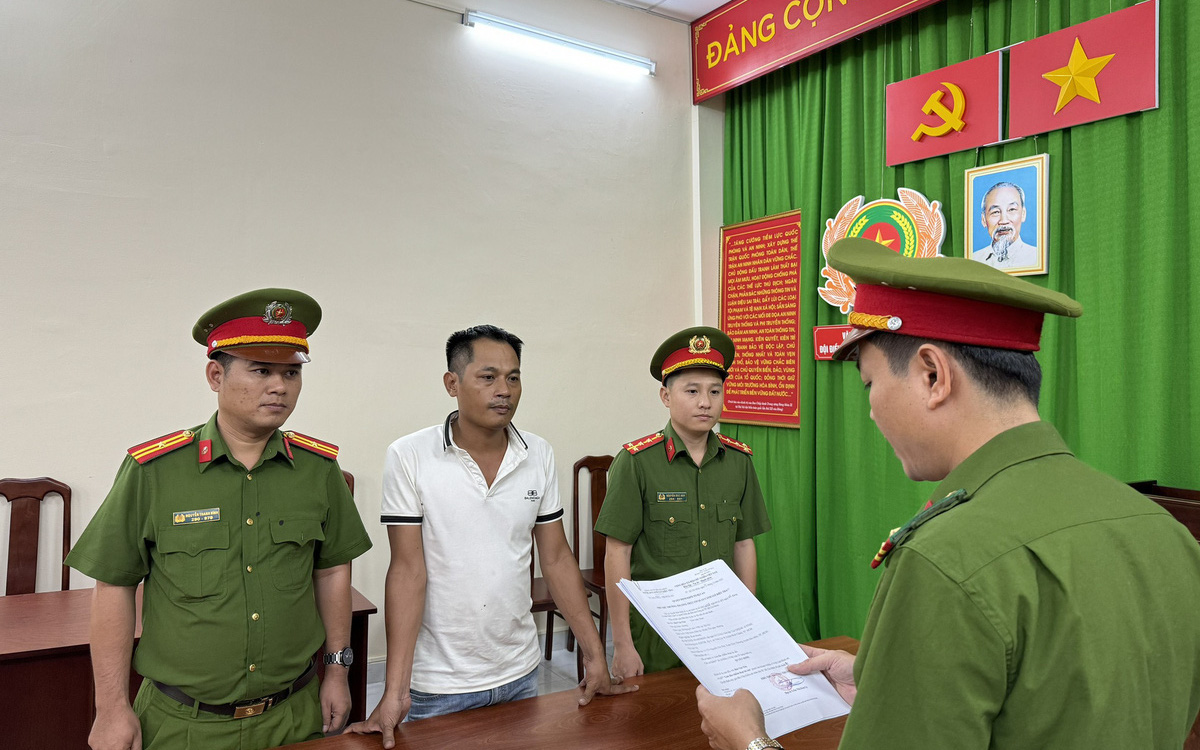 Vụ cửa hàng Tân Tiến bán xe gian: Chưa đủ căn cứ xác định cán bộ đăng ký tiêu cực - Ảnh 2.