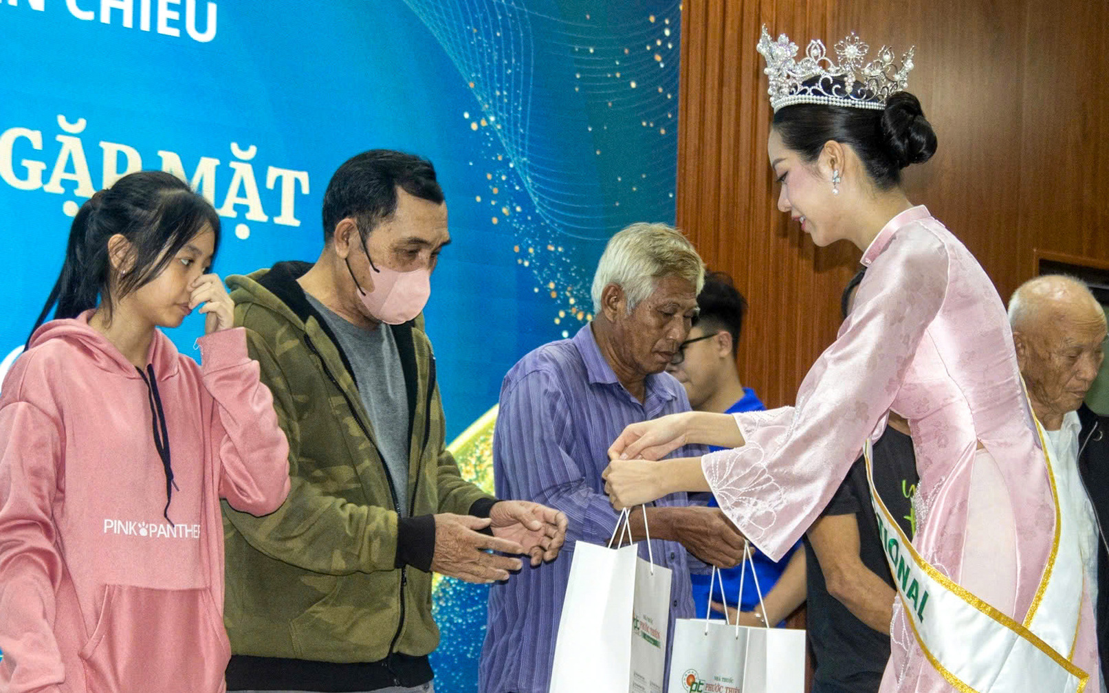 Hoa hậu Thanh Thủy giao lưu văn hóa tại Tổng lãnh sự quán Nhật Bản ở Đà Nẵng - Ảnh 1.
