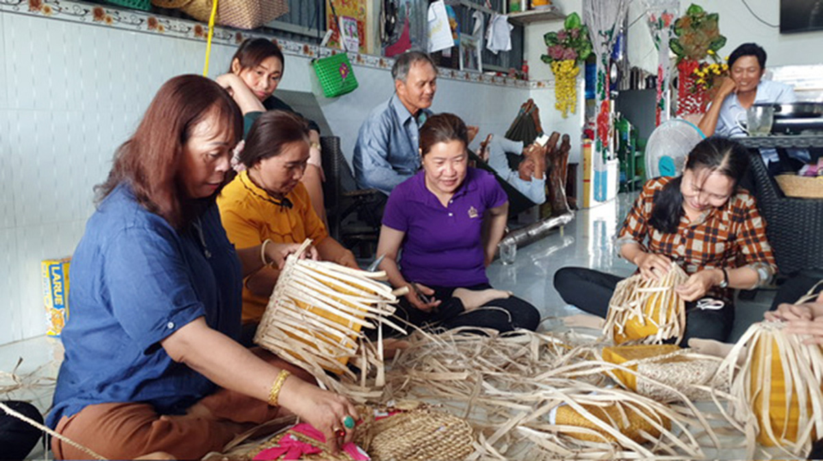 Về quê lập nghiệp từ góc nhìn lợi thế so sánh - Ảnh 1.