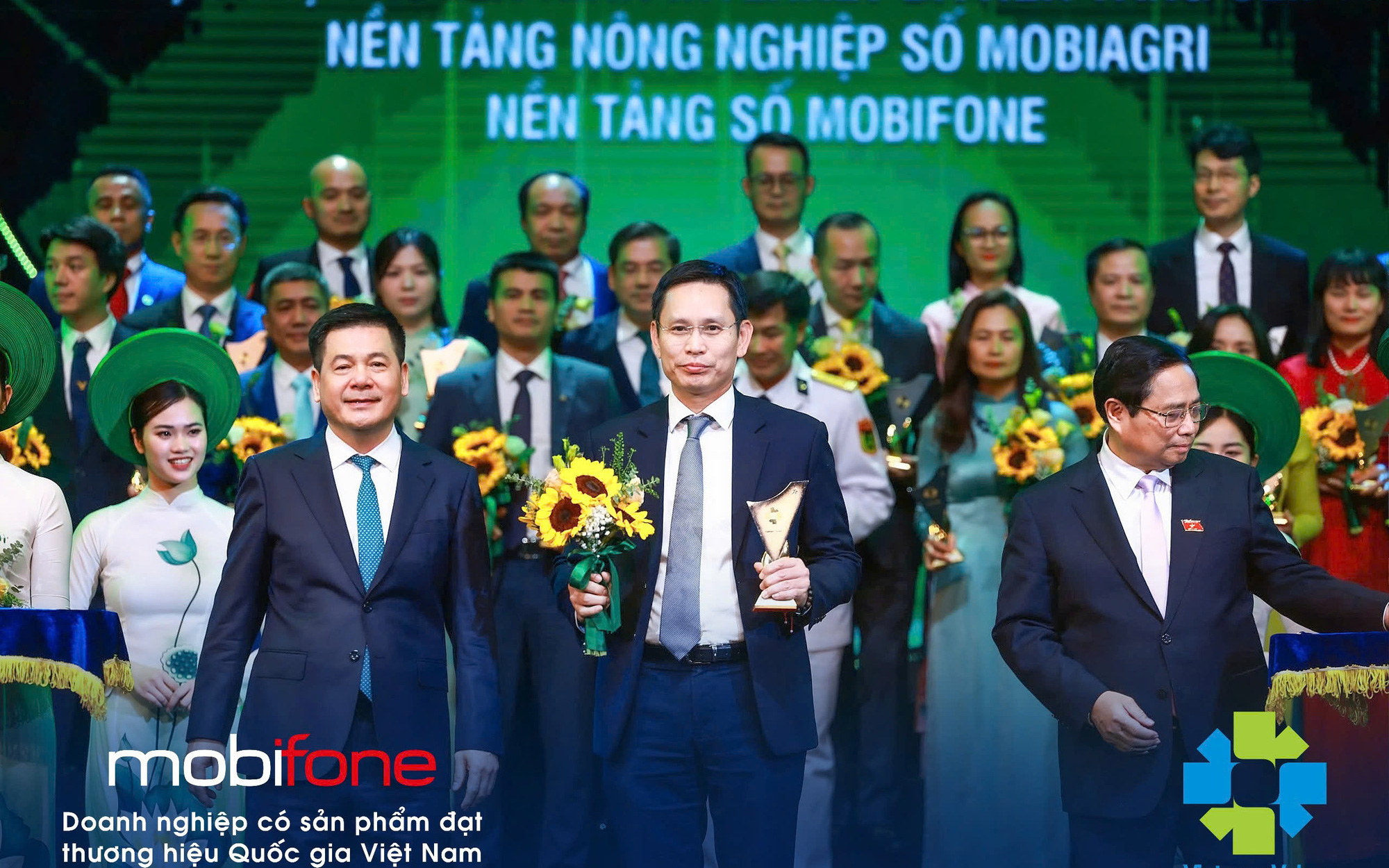 MobiFone hoàn thành vượt mức kế hoạch năm 2024 với nhiều dấu ấn quan trọng - Ảnh 3.