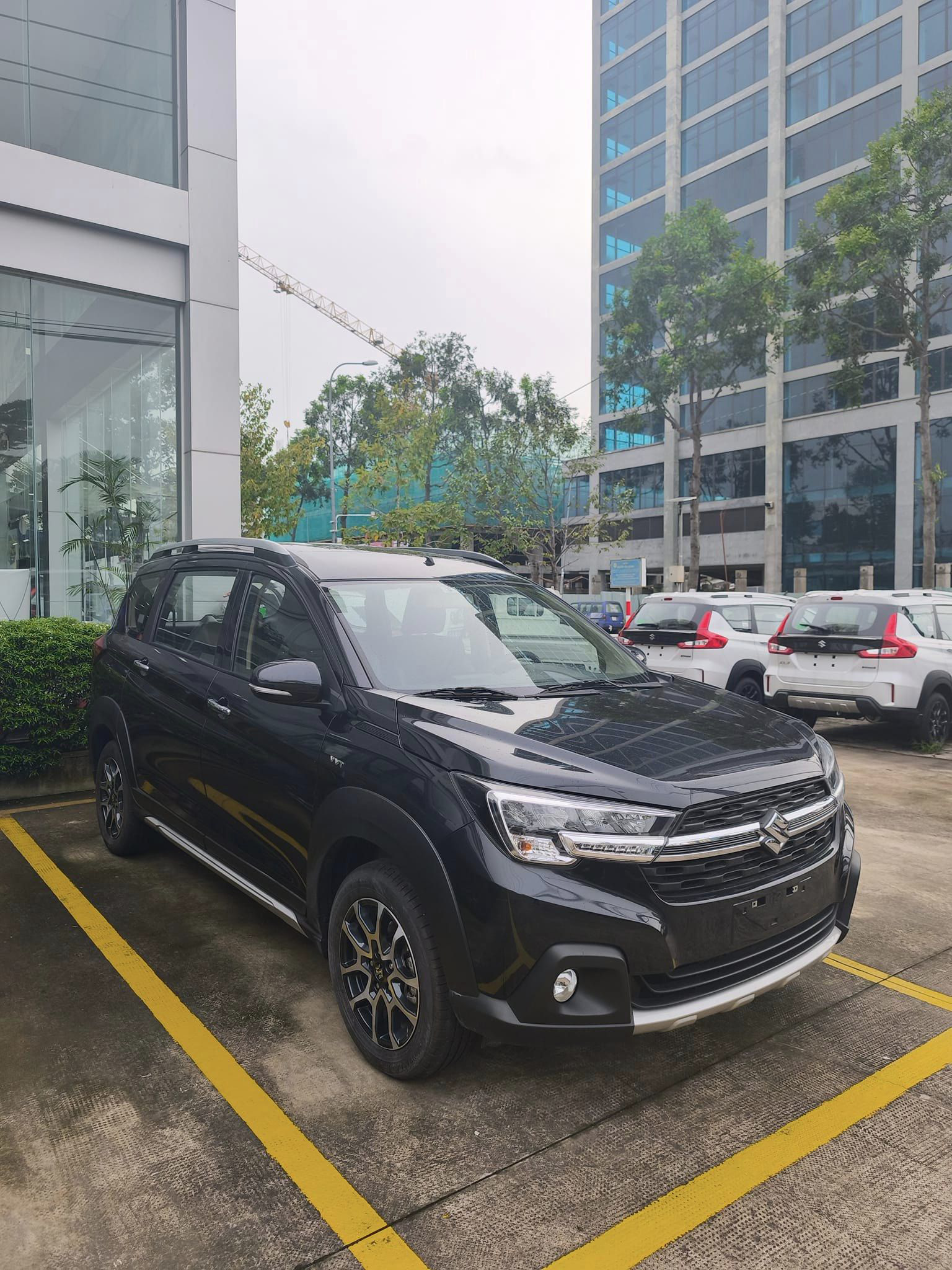 Suzuki XL7 bản xăng xả kho, giảm giá gần 85 triệu tại đại lý: Giá thực tế còn 515 triệu, rẻ hơn cả Xpander số sàn- Ảnh 3. Suzuki XL7 bản xăng xả kho, giảm giá gần 85 triệu tại đại lý: Giá thực tế còn 515 triệu, rẻ hơn cả Xpander số sàn- Ảnh 3.