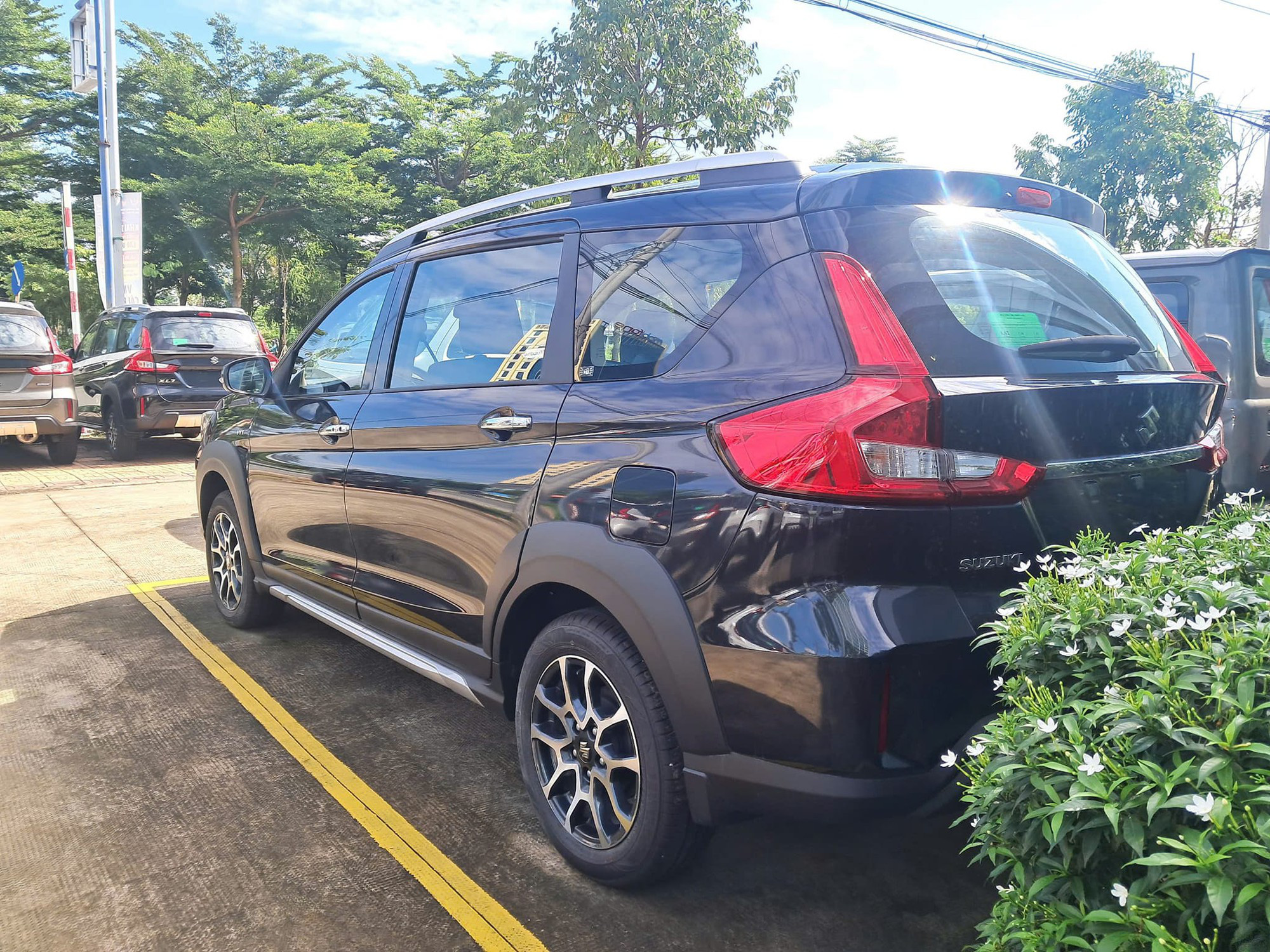 Suzuki XL7 bản xăng xả kho, giảm giá gần 85 triệu tại đại lý: Giá thực tế còn 515 triệu, rẻ hơn cả Xpander số sàn- Ảnh 6. Suzuki XL7 bản xăng xả kho, giảm giá gần 85 triệu tại đại lý: Giá thực tế còn 515 triệu, rẻ hơn cả Xpander số sàn- Ảnh 6.
