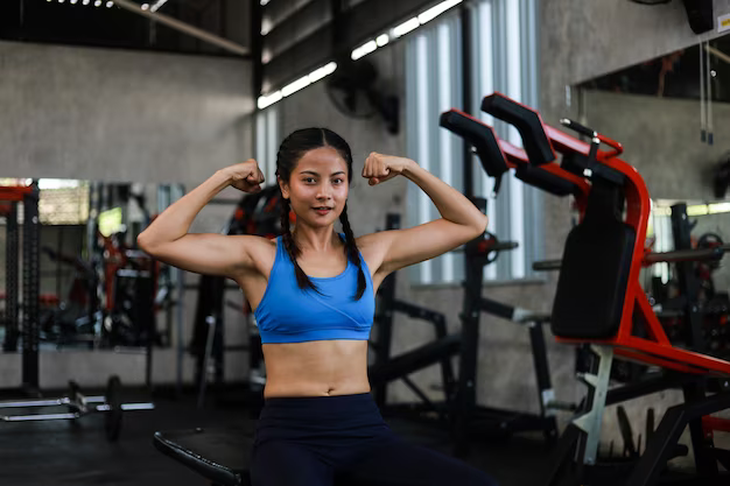 Nhân viên phòng gym 'tuyệt tình' sau những ngày tận tình - Ảnh 1.