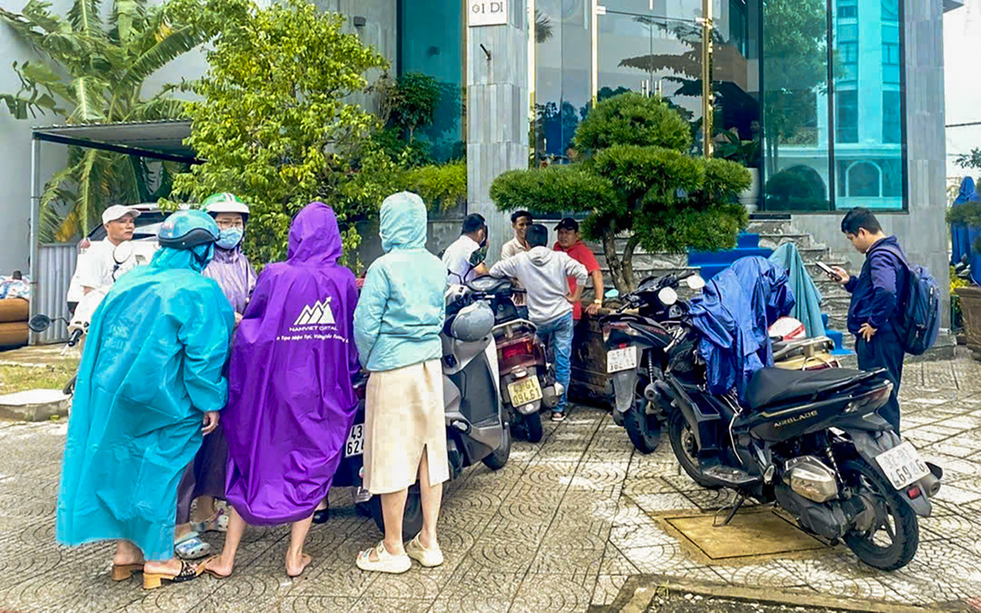 Bẫy nạn nhân với 'miếng mồi' lãi suất cao - Ảnh 2.