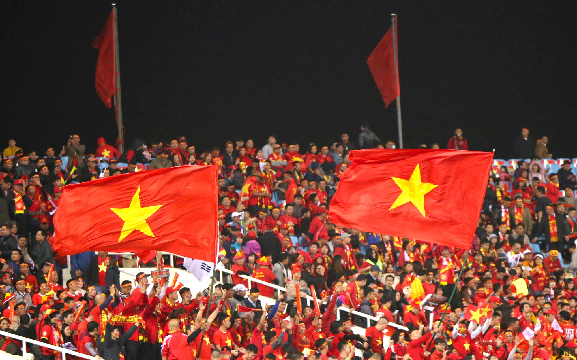 ASEAN Cup 2024: Tuyển Việt Nam rối vì sân đấu - Ảnh 2.