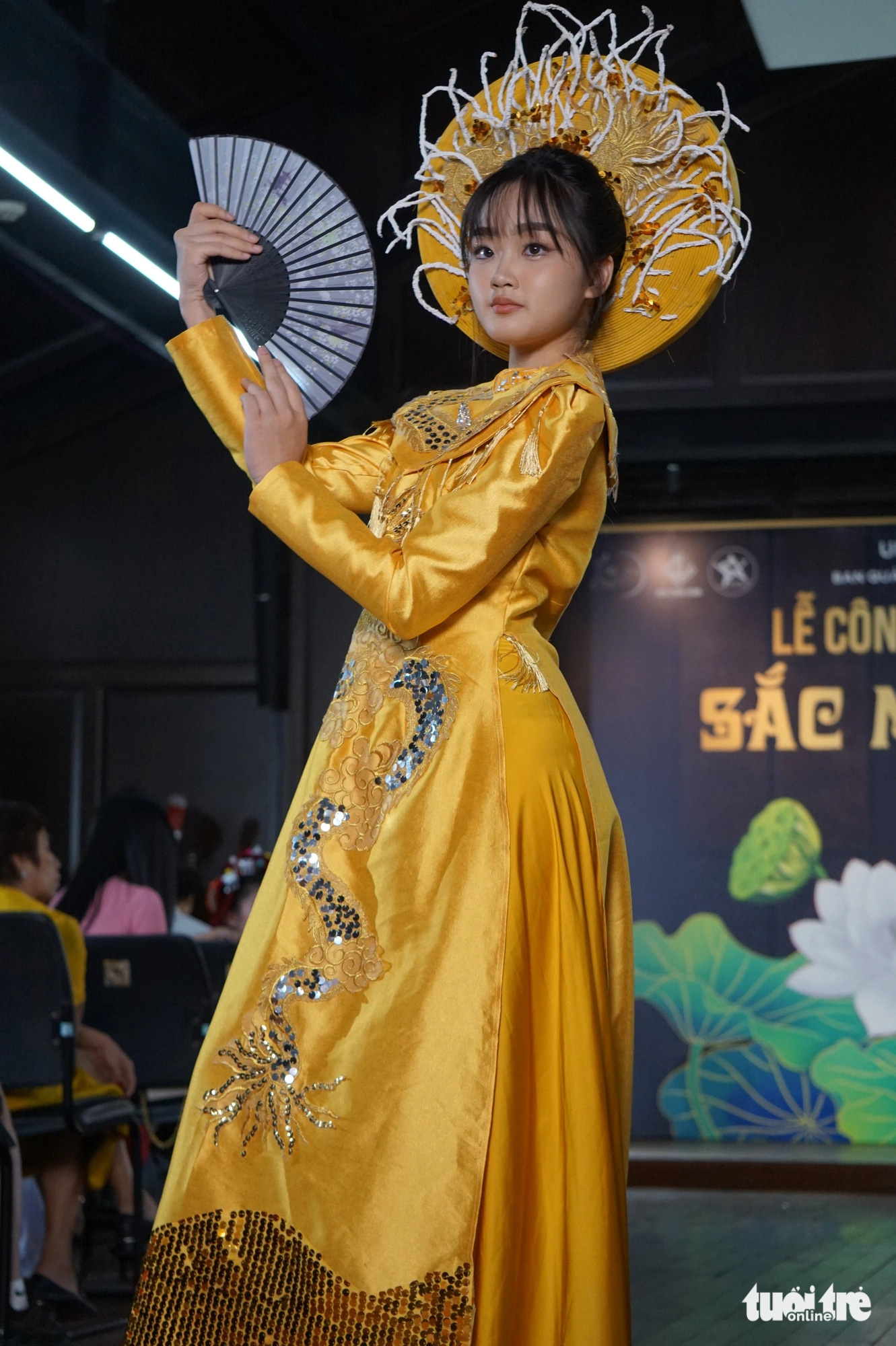 Pozvání studentů středních škol k předvedení Ao Dai, které jim pomůže více milovat jejich dědictví? - Foto 5. Mời học sinh phổ thông trình diễn áo dài để các em thêm yêu di sản - Ảnh 5.