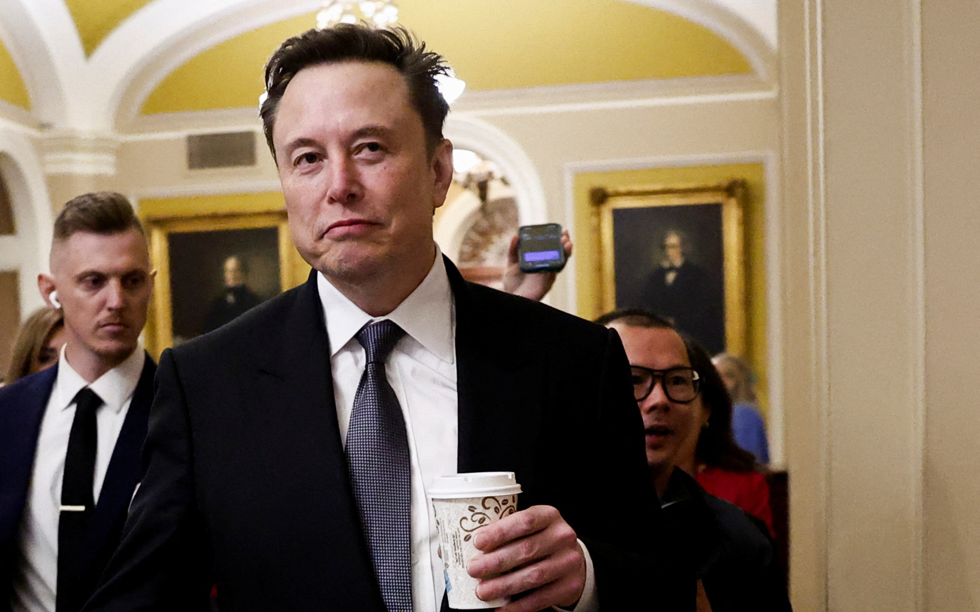 Elon Musk đang là ‘tổng thống không ngai’? - Ảnh 2.