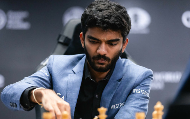 Tận dụng thời cơ Carlsen bị loại, kì thủ 18 tuổi vô địch cờ nhanh thế giới - Ảnh 2.