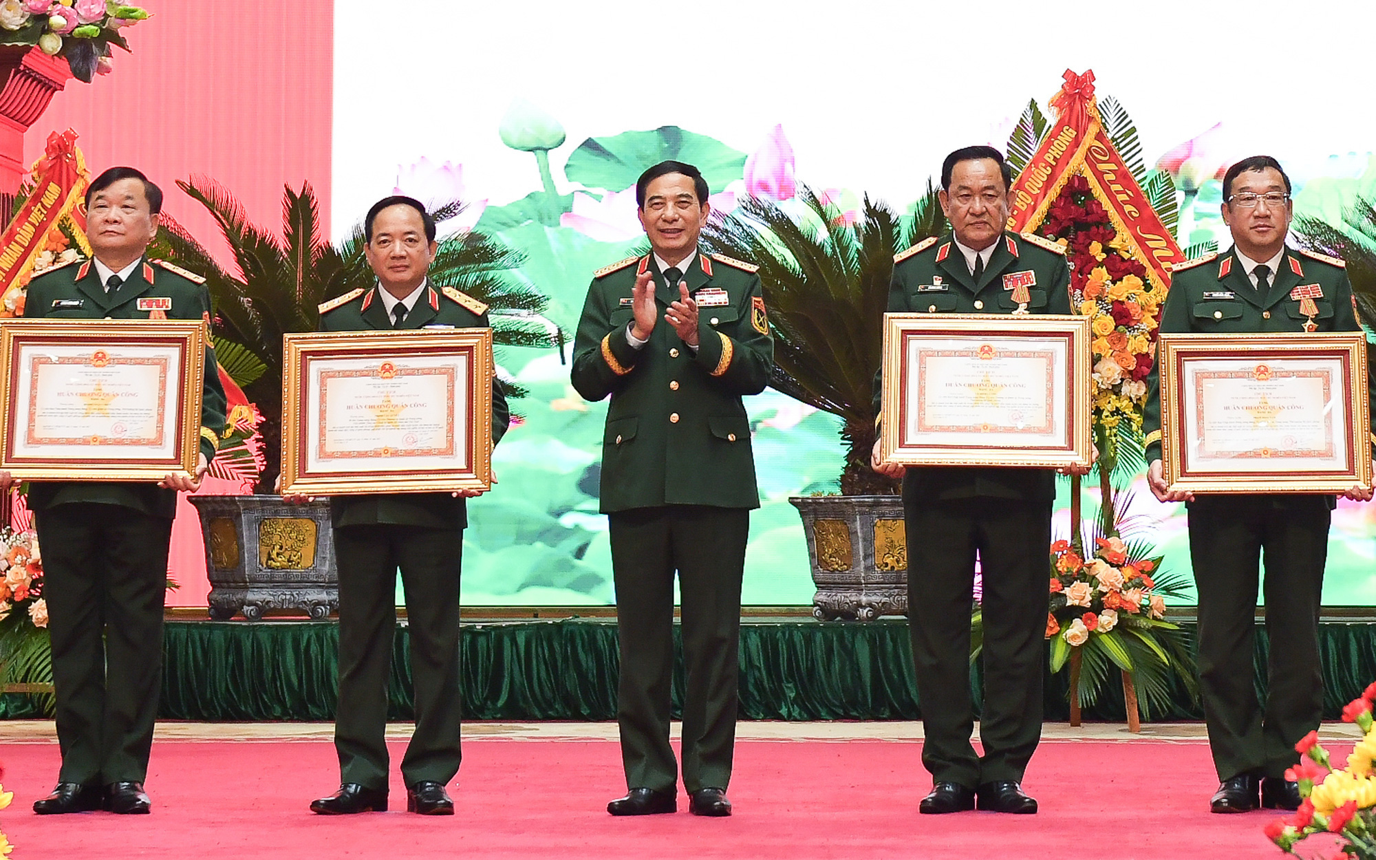 Đại tướng Phan Văn Giang gửi thư biểu dương các lực lượng trong toàn quân - Ảnh 3.