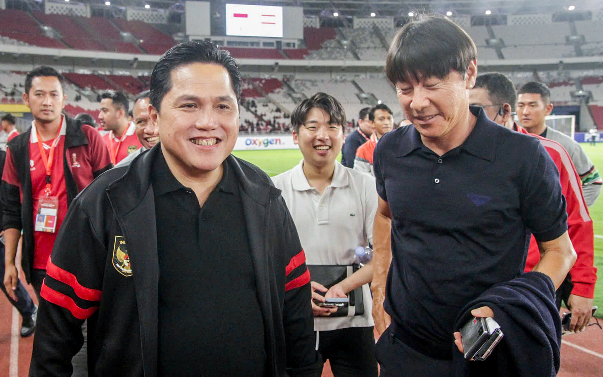 HLV Shin Tae Yong bị chủ tịch LĐBĐ Indonesia nhắc nhở "than vãn ít thôi" 1 Chủ tịch PSSI Erick Thohir không tin Indonesia có thể thắng tuyển Việt Nam  - Tuổi Trẻ Online