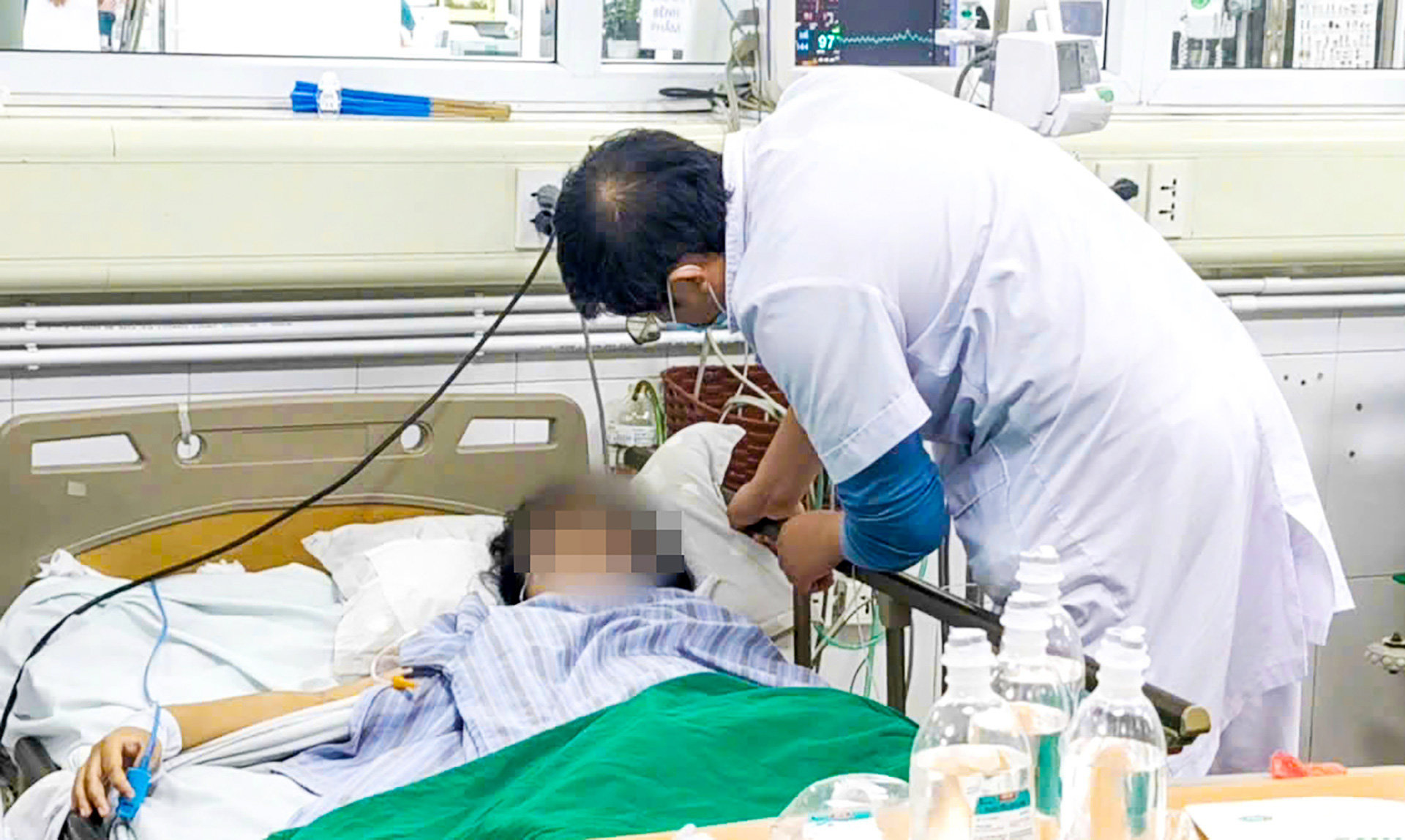 Cô gái bất ngờ nói nhảm, rối loạn tâm thần do mắc u buồng trứng - Ảnh 1. Cô gái bất ngờ nói nhảm, rối loạn tâm thần, nguyên nhân ẩn dấu do mắc ung thư - Ảnh 1.