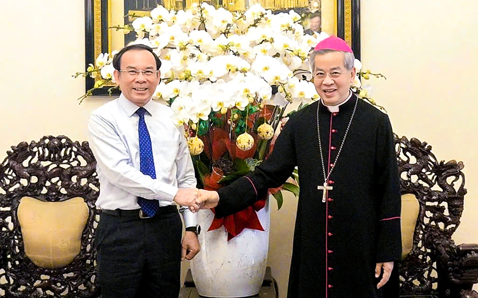 Lãnh đạo Thành ủy TPHCM thăm và chúc mừng các chức sắc, tôn giáo nhân Giáng sinh và Tết dương lịch - Ảnh 3.