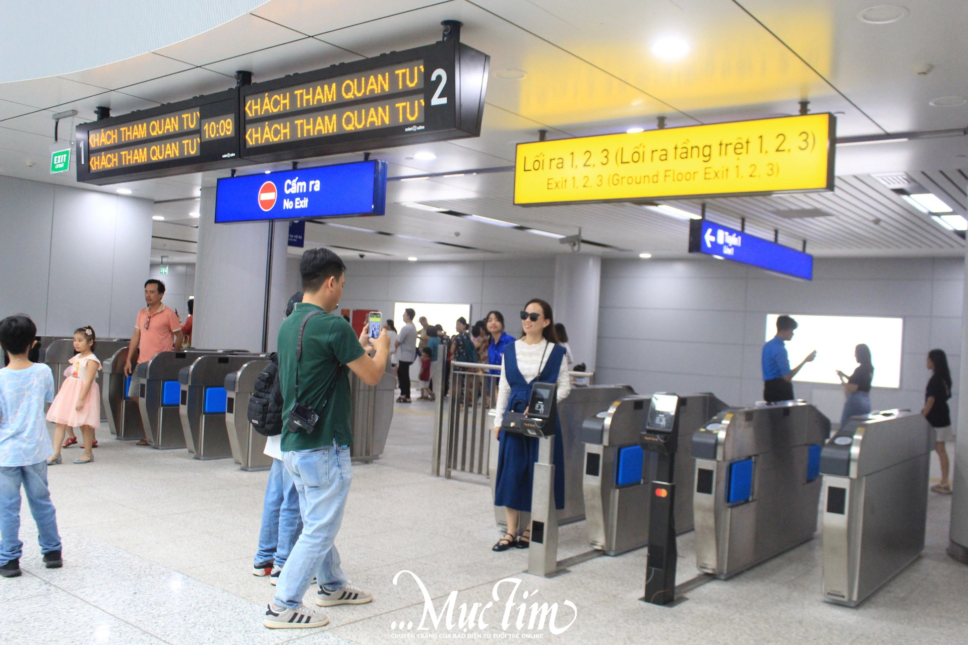 Có được mang thức ăn khi đi metro số 1 không?- Ảnh 1.