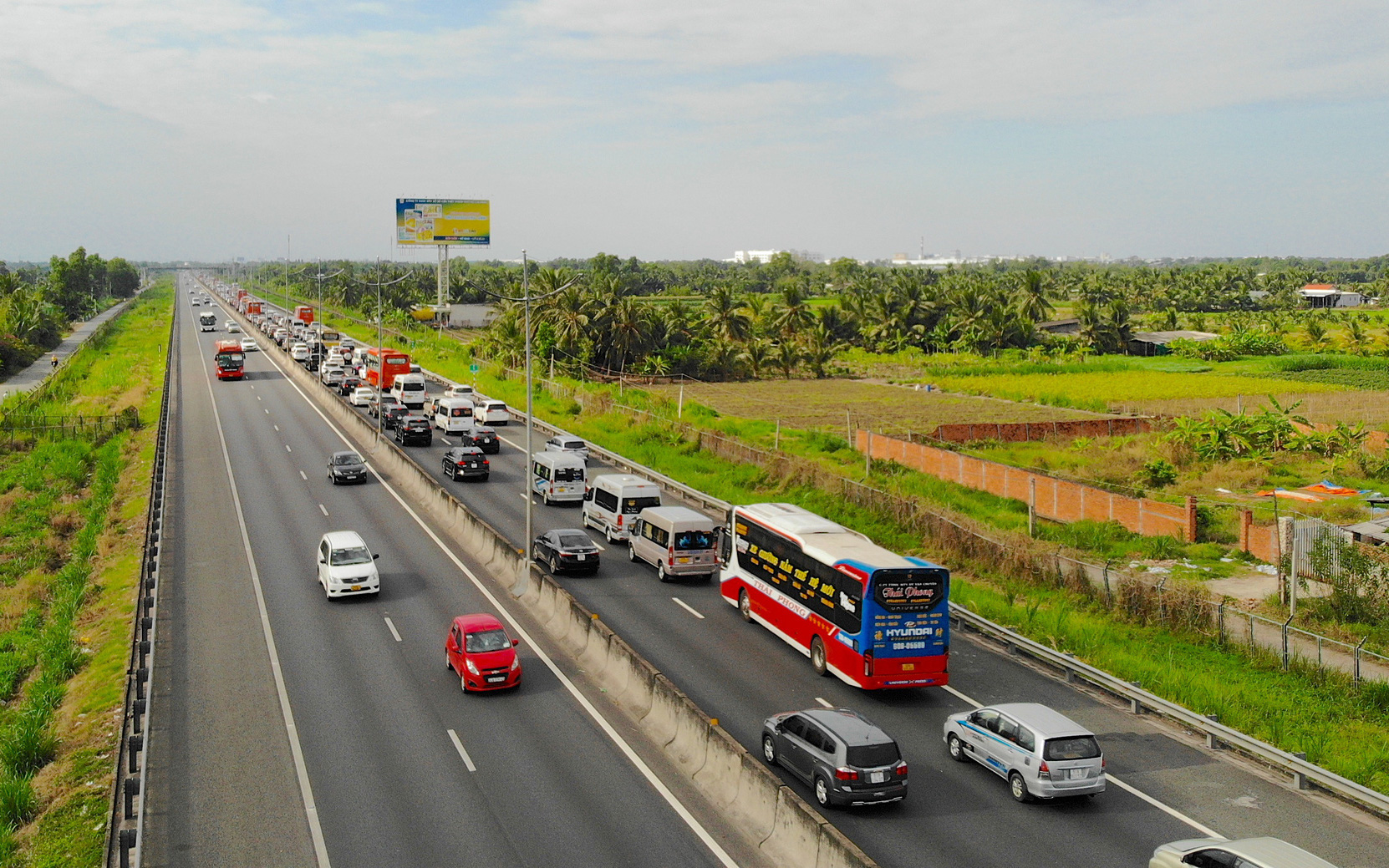 Bộ Giao thông vận tải muốn chủ trì mở rộng cao tốc TP.HCM - Trung Lương - Mỹ Thuận - Ảnh 2.