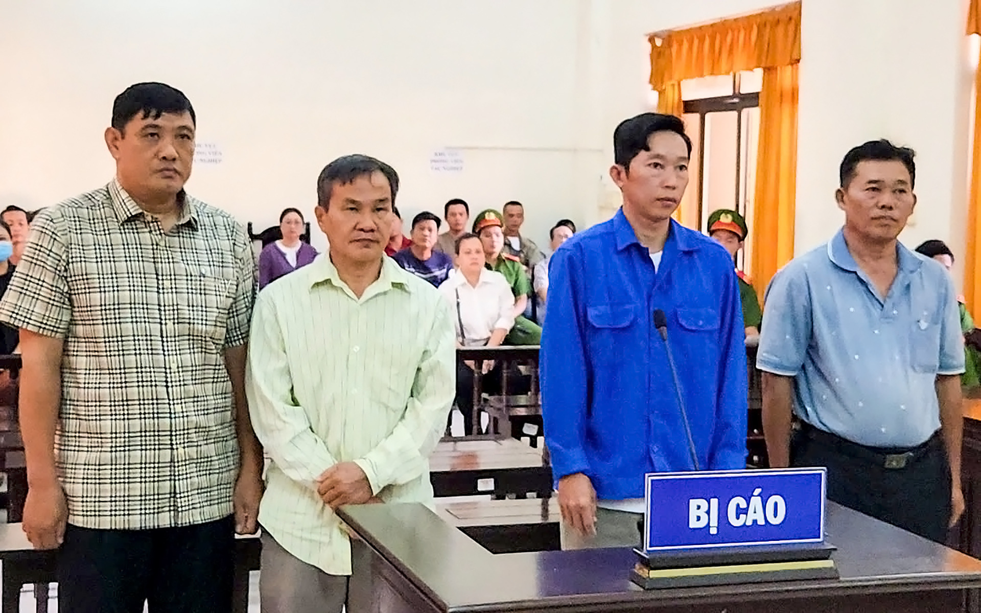 Hai cựu Cục trưởng Cục đăng kiểm Việt Nam và nhiều bị cáo được giảm án - Ảnh 2.