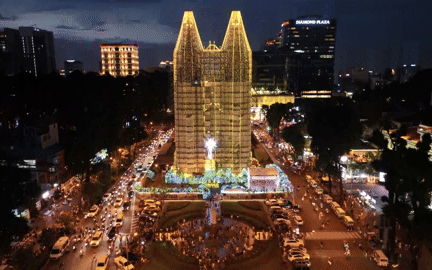 Nha Trang rực rỡ sắc màu mùa Giáng sinh - Ảnh 2.