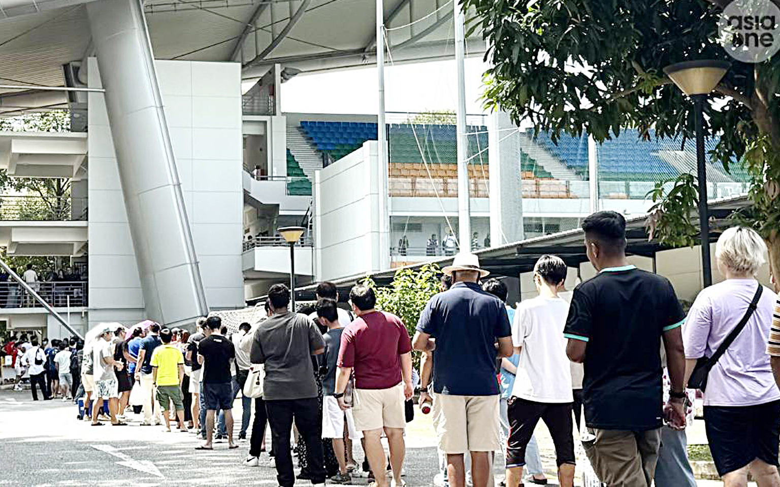 Tuyển thủ Singapore giải nghệ vì bệnh tim trước bán kết ASEAN Cup - Ảnh 1.