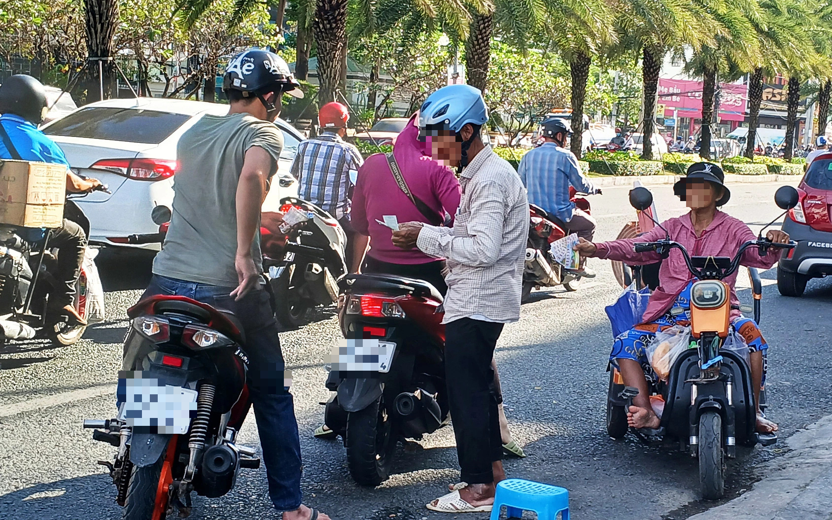 Vé số miền Nam tăng doanh số 150 tỉ đồng/kỳ dịp Tết - Ảnh 2.