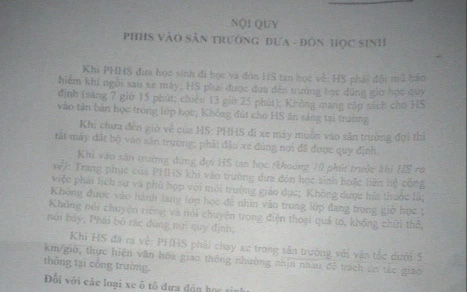 Khi nhà trường gởi nội quy nhắc phụ huynh chuyện đưa đón học sinh - Ảnh 2.