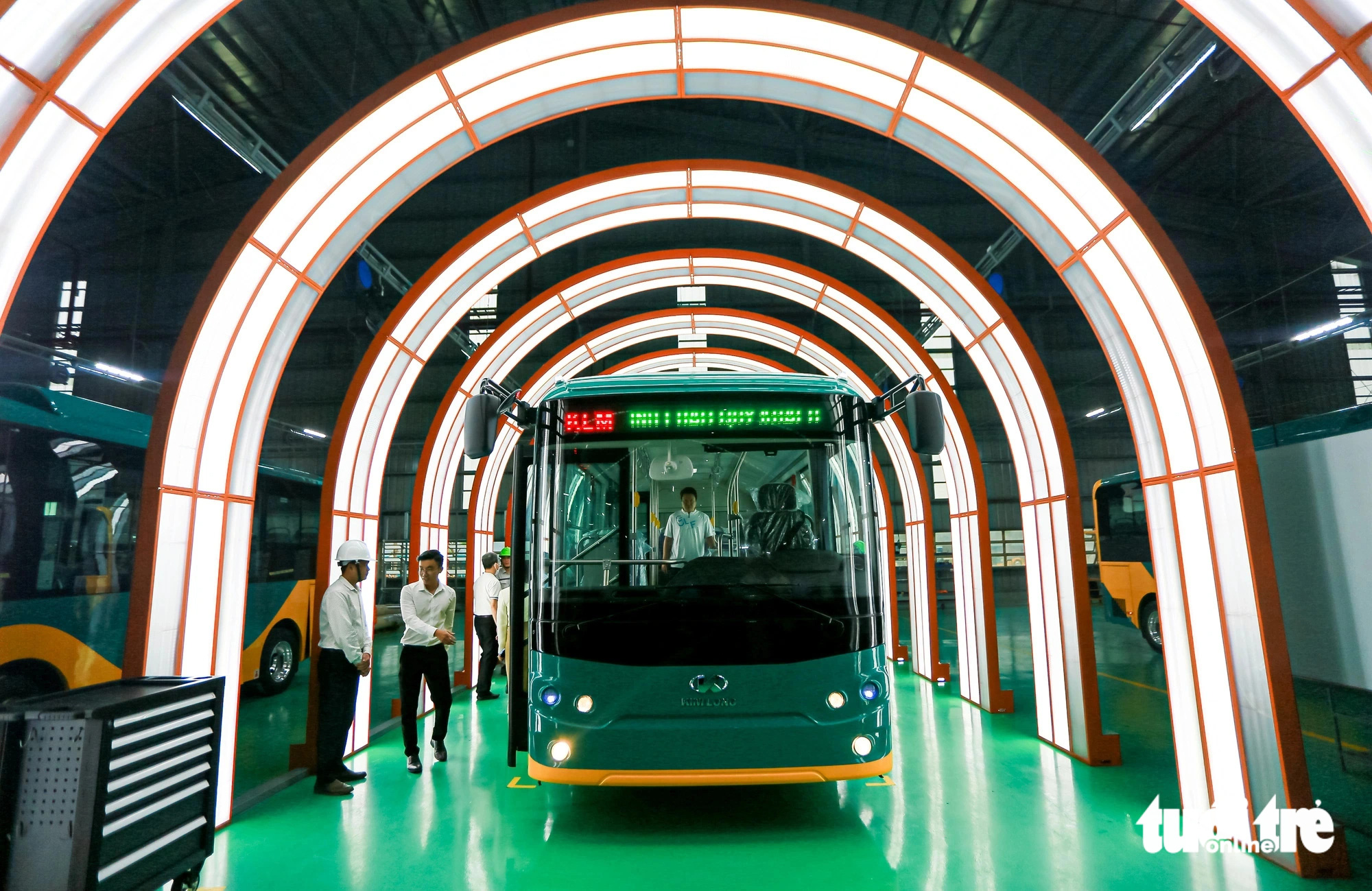 Hé lộ giao diện của 17 tuyến buýt kết nối metro số 1 - Ảnh 1.