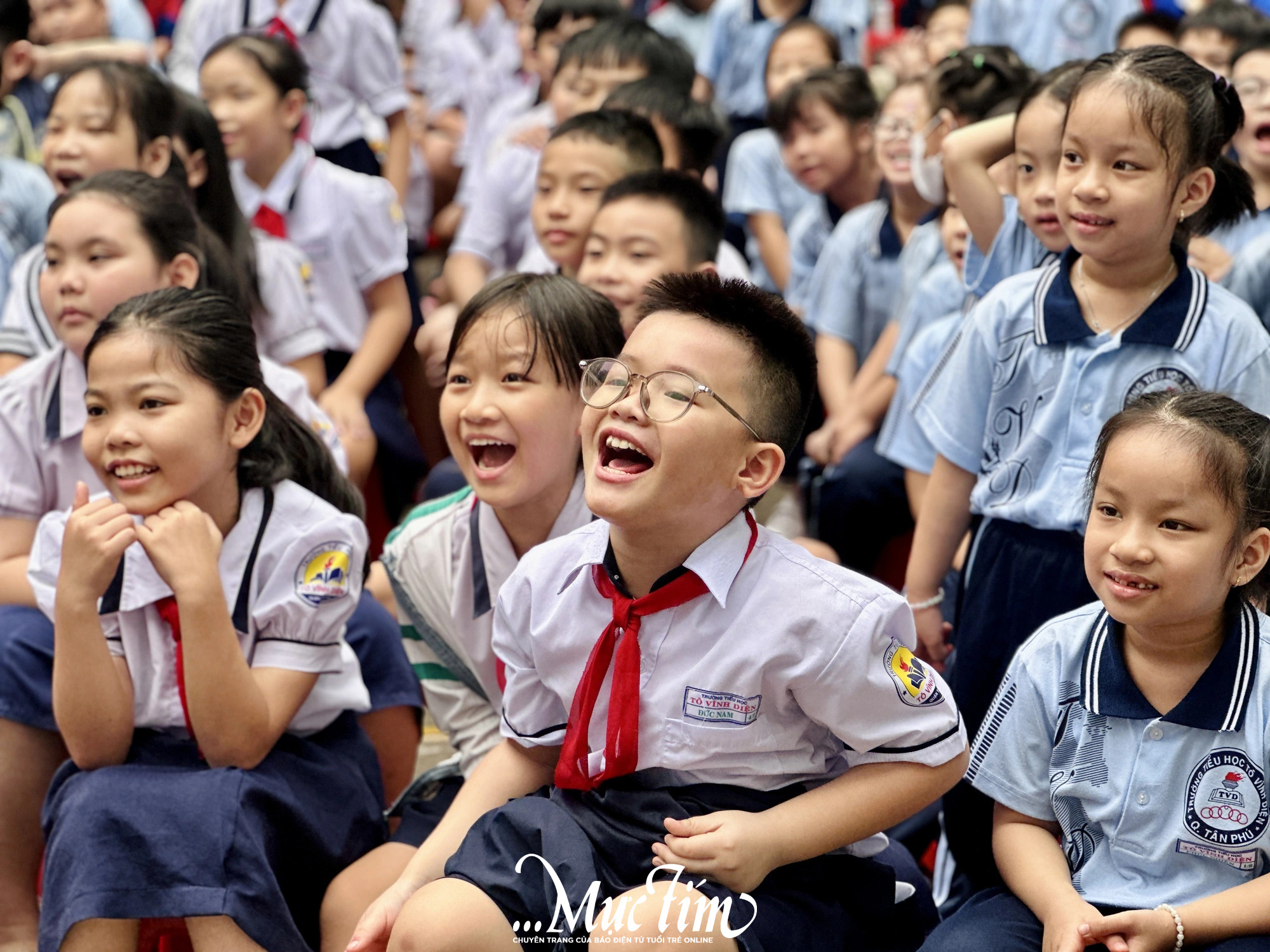 Cùng học trò Trường tiểu học Tô Vĩnh Diện giải mã câu hỏi ‘tại sao phải đội mũ bảo hiểm’- Ảnh 11.