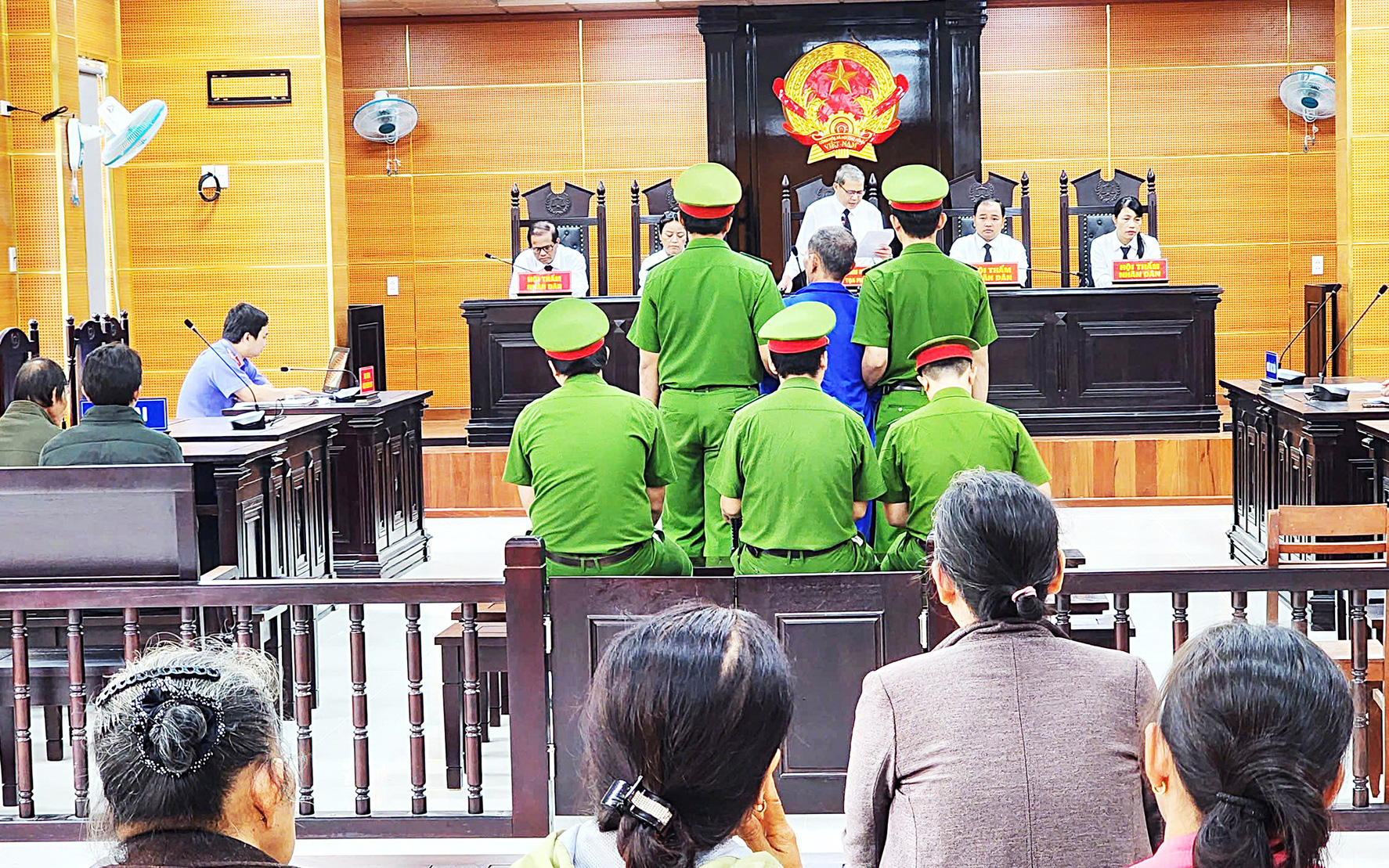 Năm 2024, có 2.002 cặp vợ chồng ở Quảng Ngãi ly hôn - Ảnh 2.