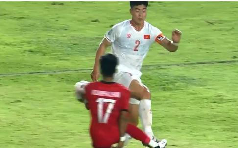 Cầu thủ tuyển Việt Nam bị truyền hình hiển thị sai ở ASEAN Cup - Ảnh 4.