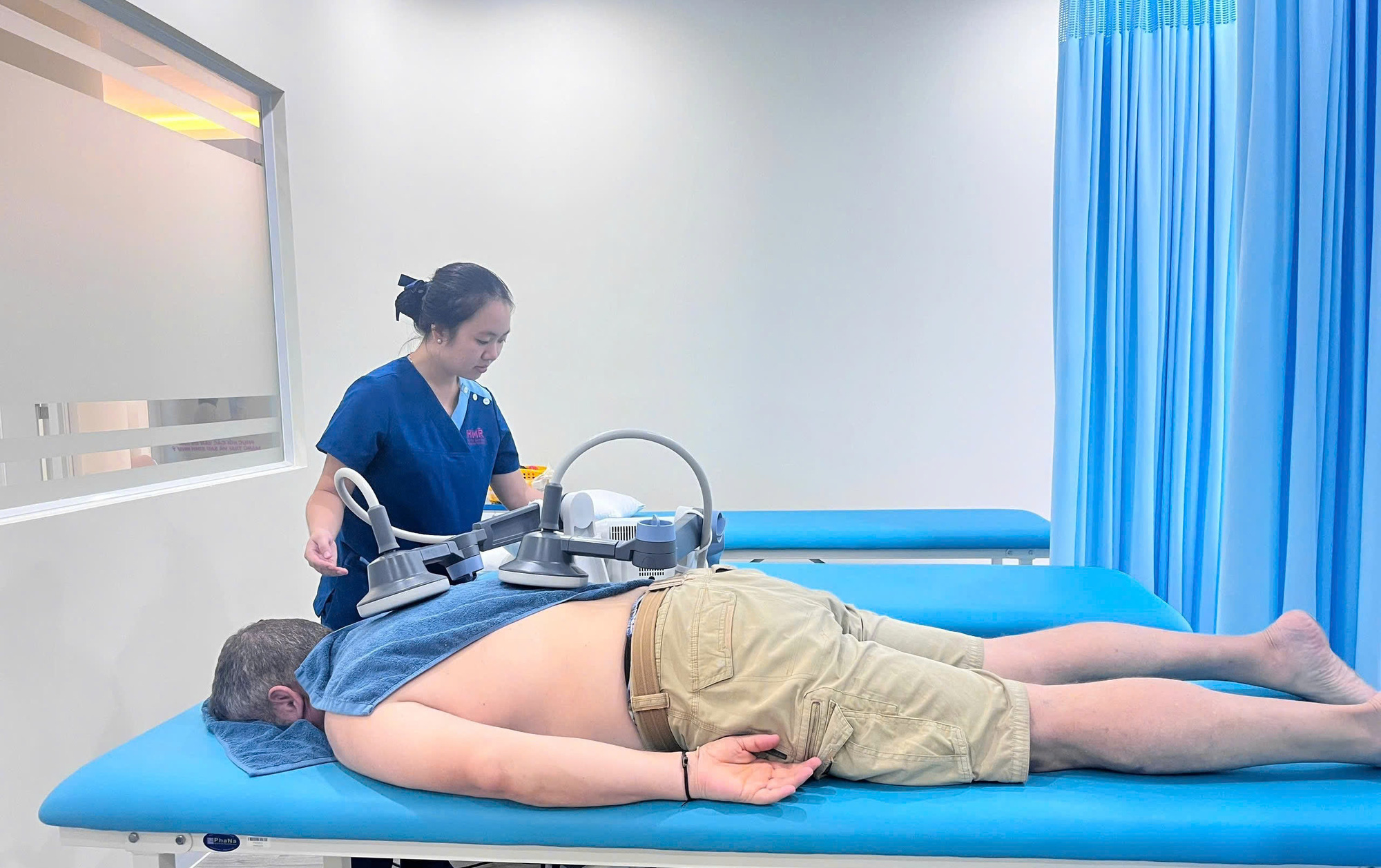 Đi massage cổ, vai, gáy cũng có thể bị tử vong, vì sao? - Ảnh 1.