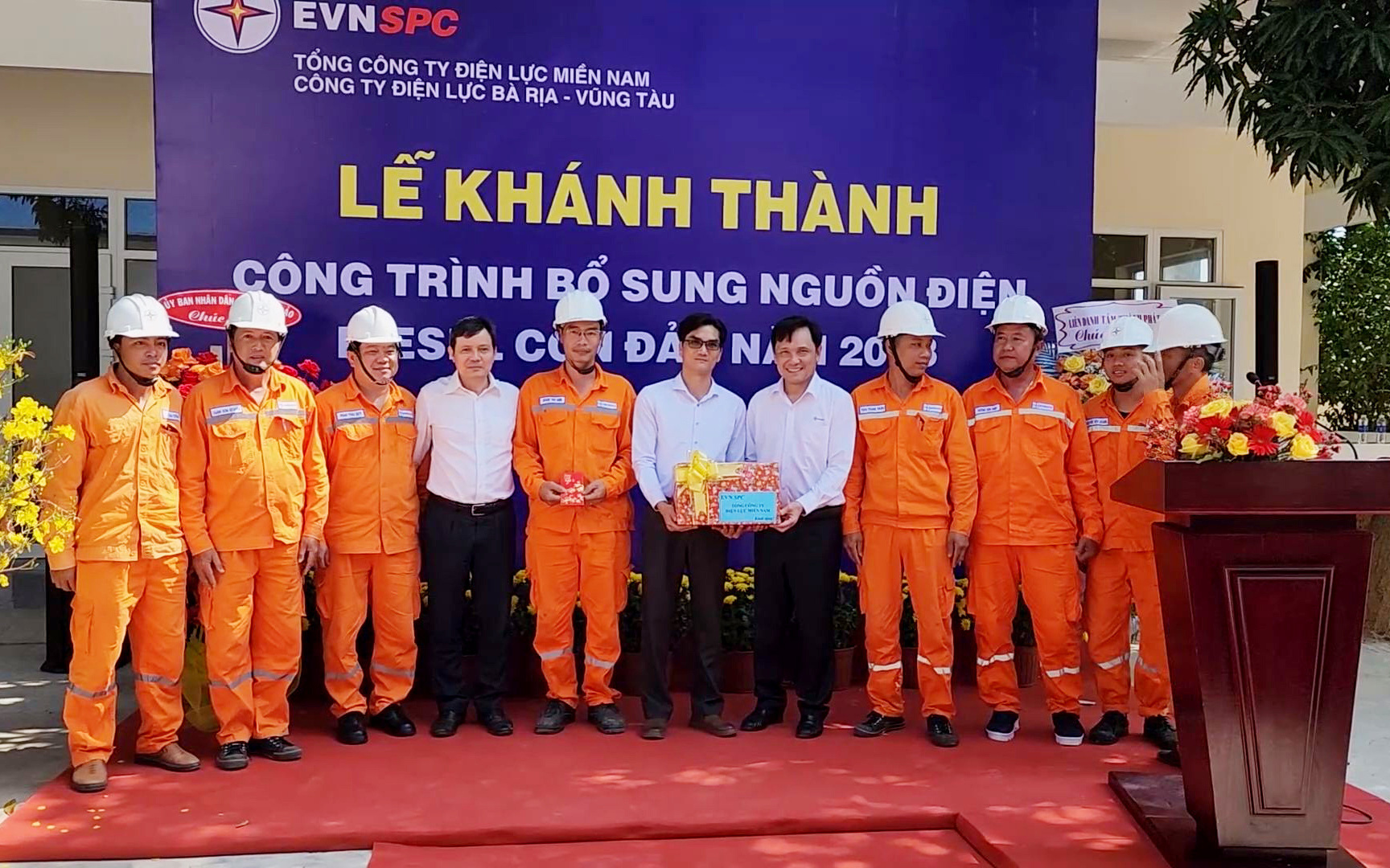 Quý 4-2025 sẽ có điện cho Côn Đảo từ đất liền bằng cáp ngầm- Ảnh 2. EVNSPC khánh thành công trình Bổ sung nguồn điện diesel Côn Đảo
