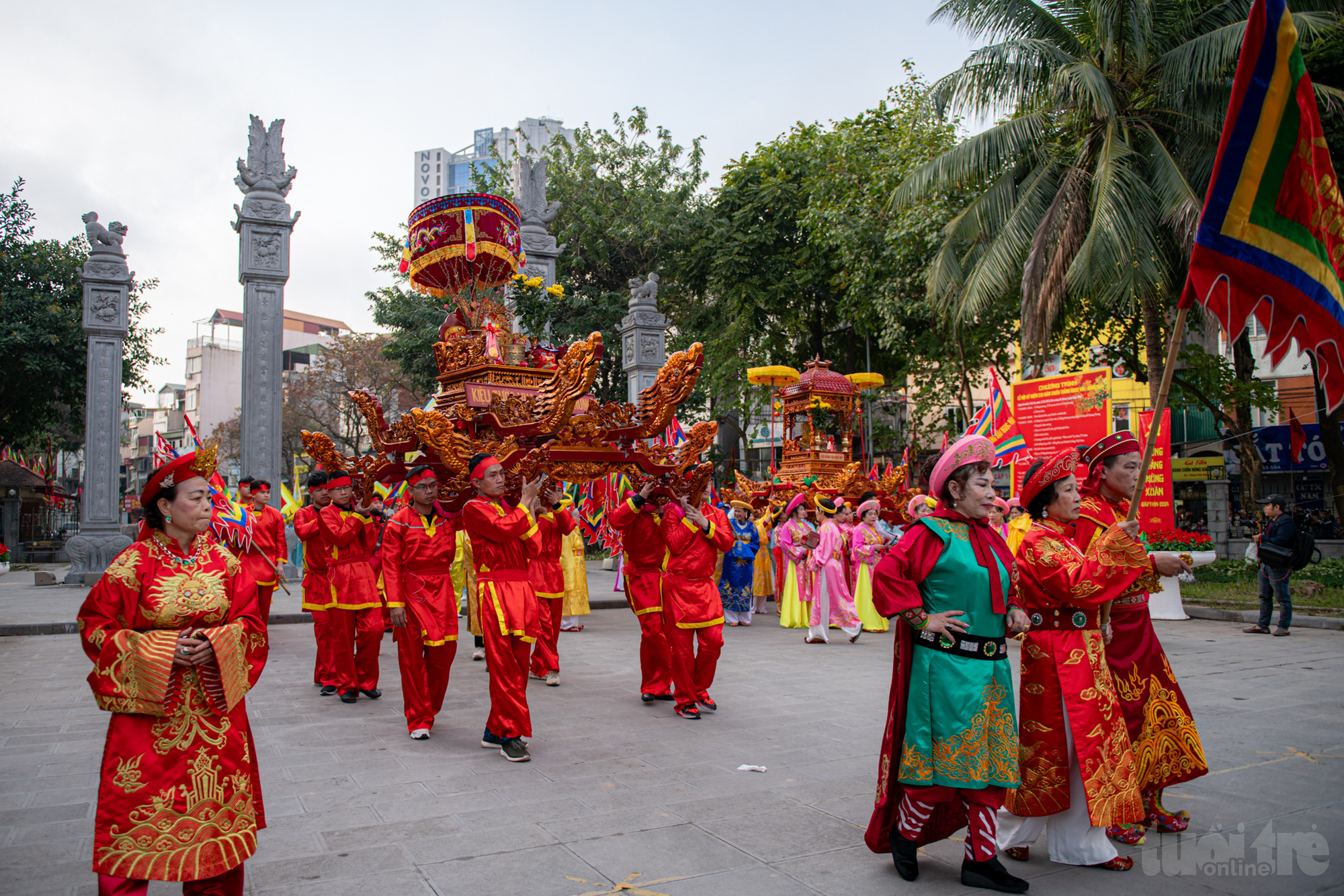 Hàng ngàn người đến dự lễ hội 235 năm chiến thắng Ngọc Hồi - Đống Đa- Ảnh 4.