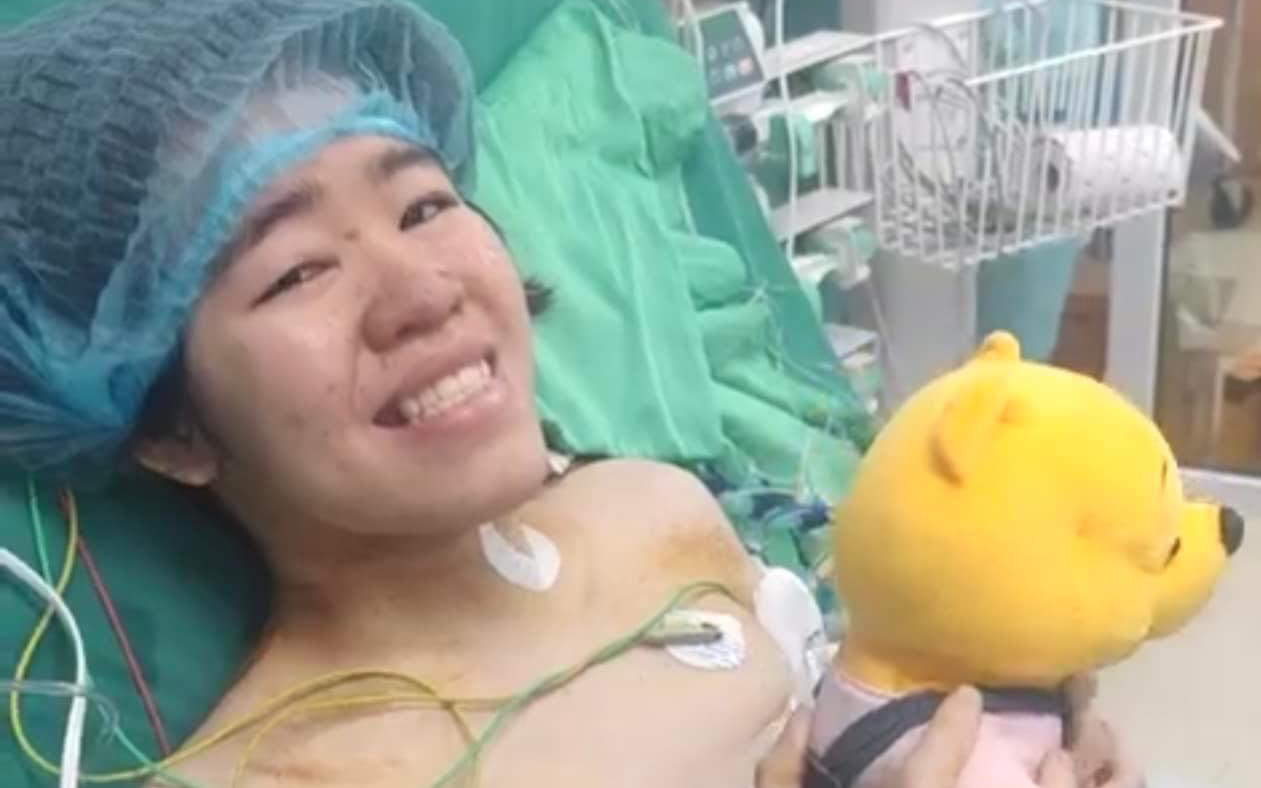 Nữ bác sĩ ngoại đam mê 'chữa lành' khiếm khuyết- Ảnh 3. 100 y bác sĩ tham gia ca ghép phổi đêm Giao thừa hồi sinh cô gái 21 tuổi