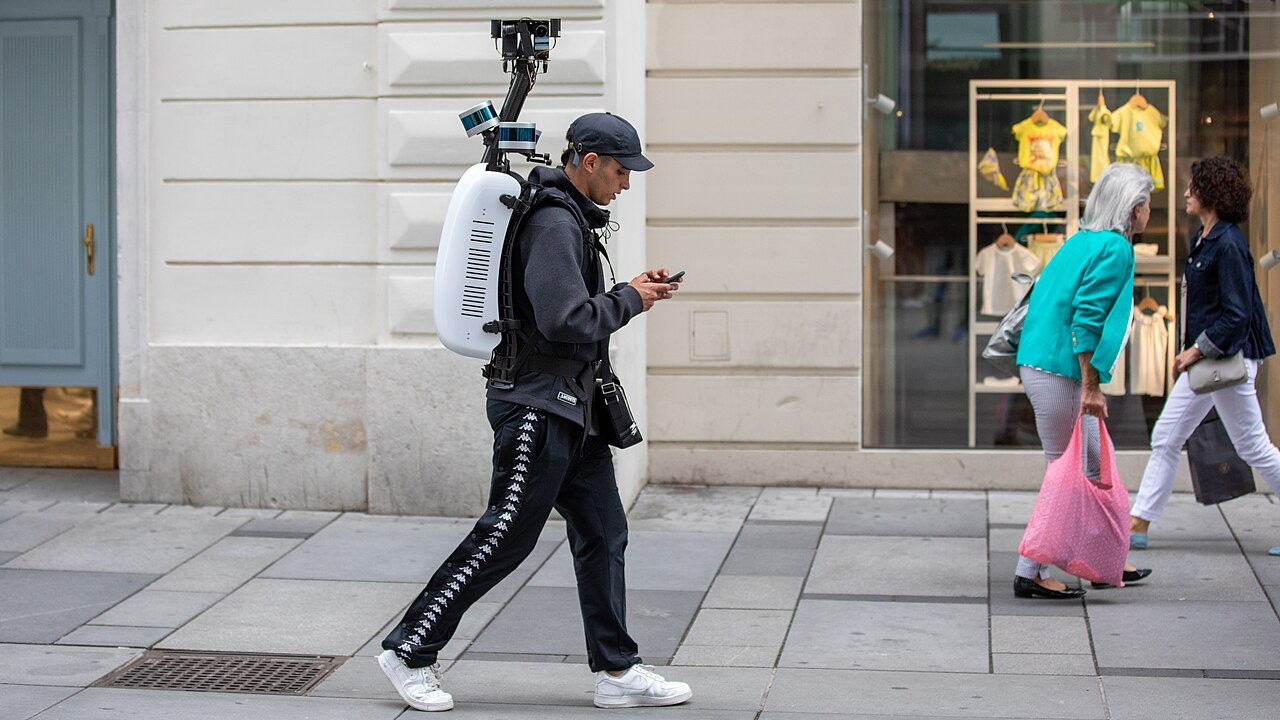 Xe Apple sắp đến Việt Nam, tích hợp dữ liệu cho Look Around- Ảnh 3. Xe Apple sắp đến Việt Nam, tích hợp dữ liệu cho Look Around- Ảnh 3.