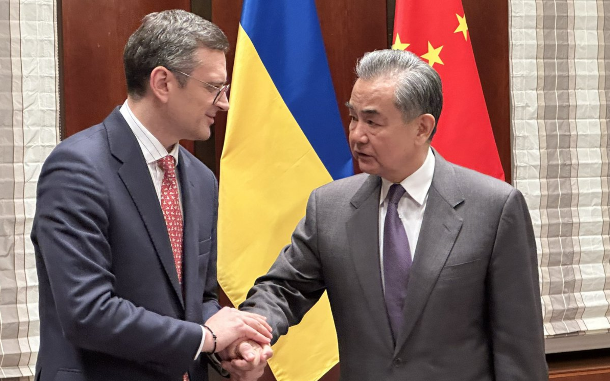 Ukraine trao đổi với Trung Quốc về kế hoạch hòa bình của Kiev- Ảnh 2. Trung Quốc nói với Ukraine