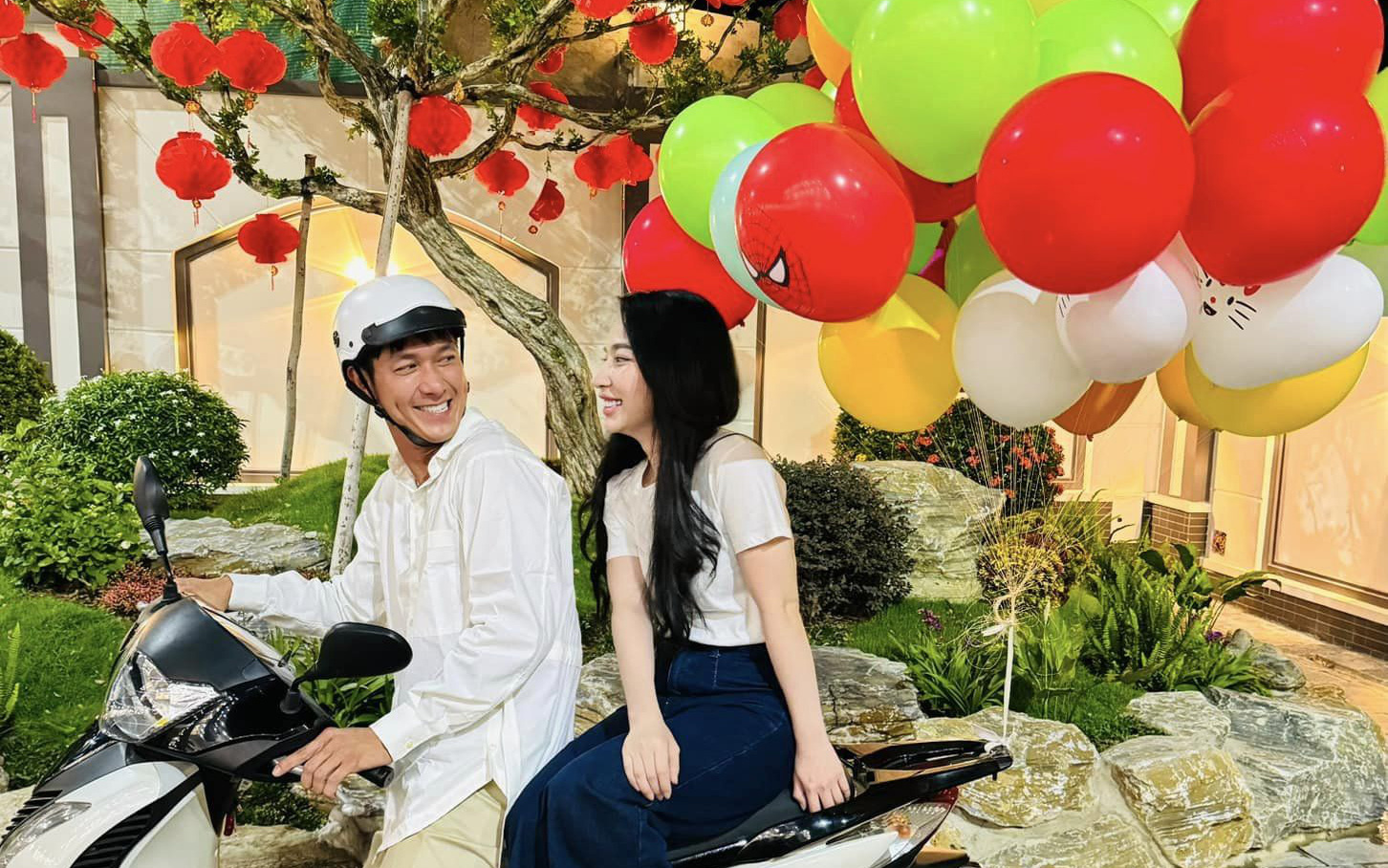 Song Luân lộ tạo hình công tử Bạc Liêu, nói tiếng Pháp ấn tượng - Ảnh 4.