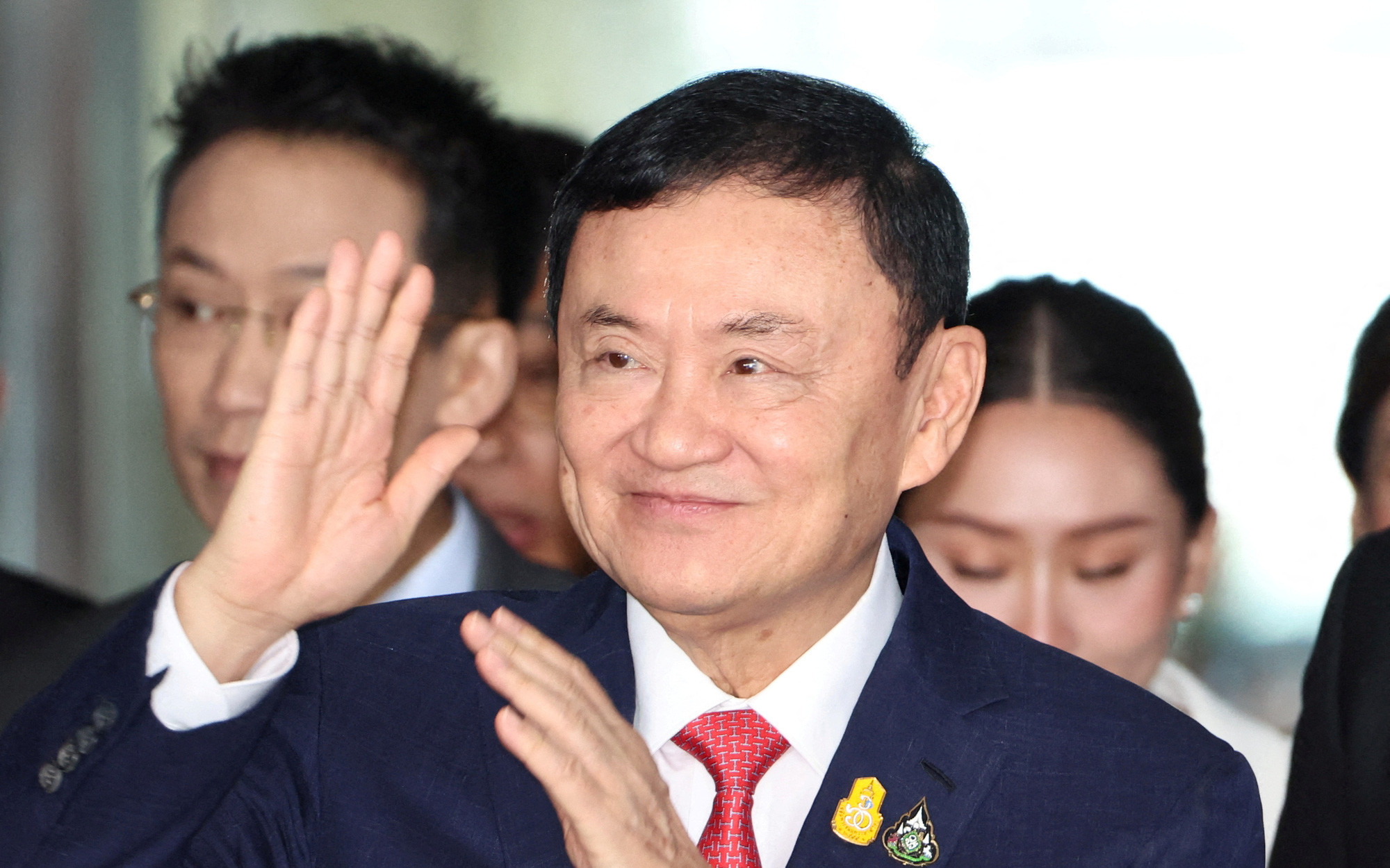 Ông Thaksin có trở lại chính trường sau khi ra tù?- Ảnh 2. Thủ tướng Thái Lan: Trả tự do cho ông Thaksin là đúng luật