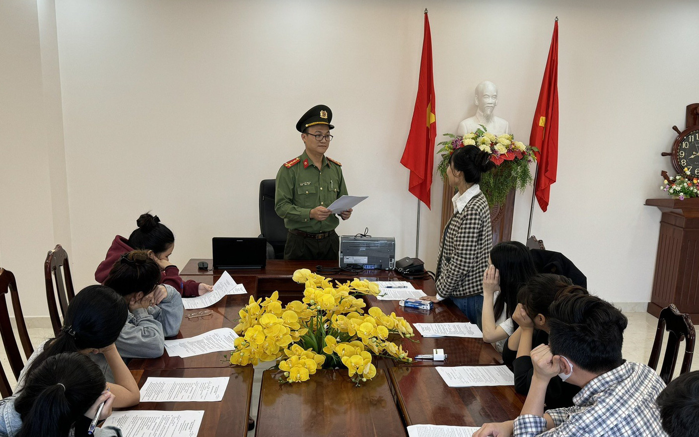 Truy tố nhóm điều hành cho vay nặng lãi thu lợi hơn 4.150 tỉ đồng- Ảnh 3. Khởi tố thêm 47 người trong đường dây cho vay nặng lãi 20.000 tỉ