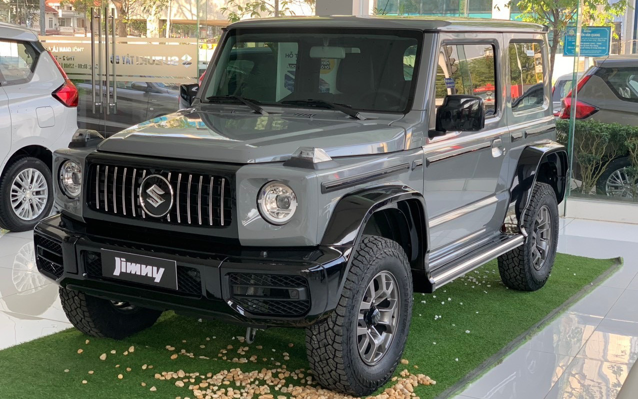 Suzuki Jimny liệu có bản 7 chỗ cho người thích nhưng khó với Toyota Land Cruiser?- Ảnh 3. Chưa ra mắt, Suzuki Jimny có thể giao ngay trong tháng 2 nếu mua bản độ sẵn giá 999 triệu