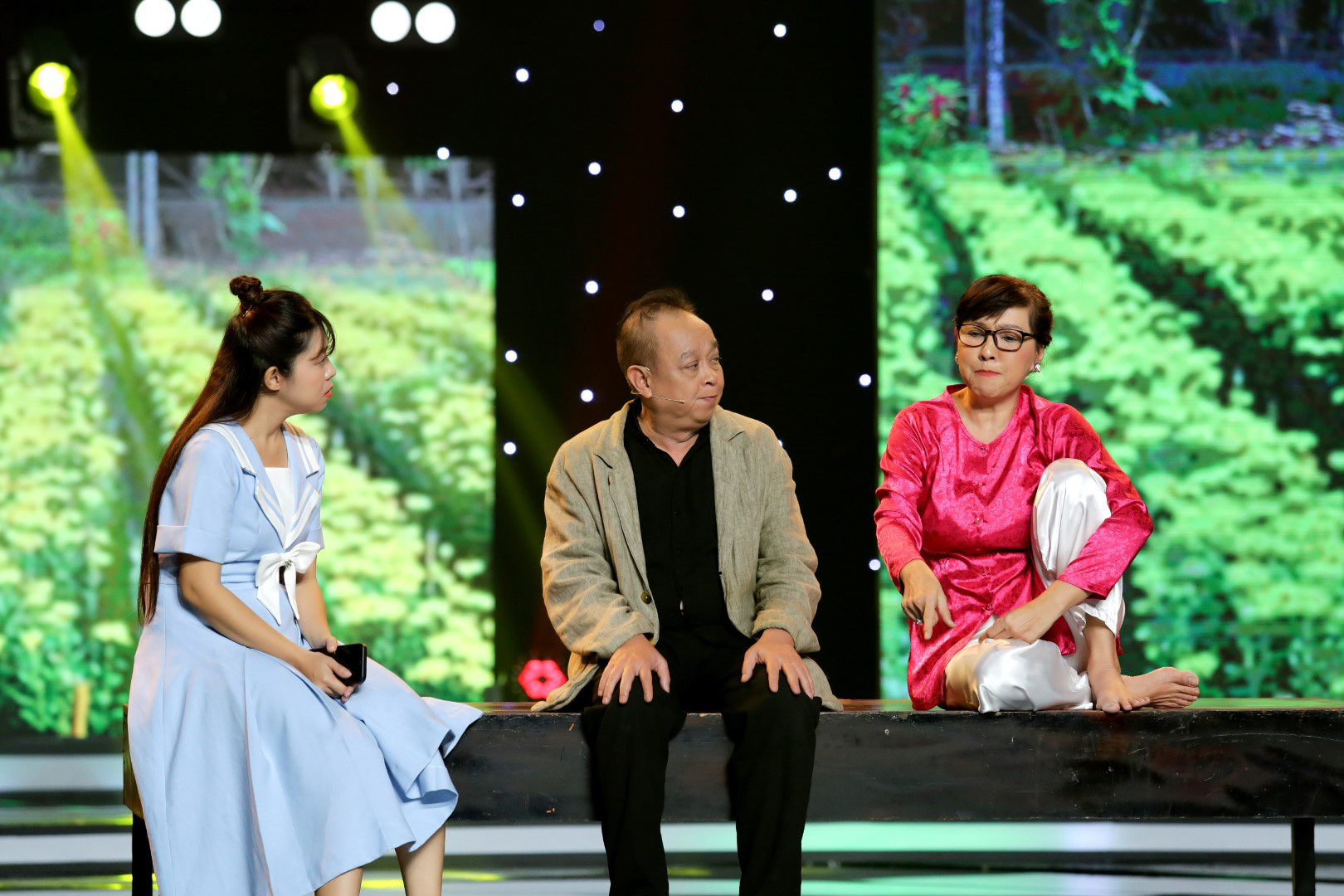 コメディーの Duyen Tinh にはアーティストの Tieu Bao Quoc と Phuong Dung が参加しています - 写真: BTC