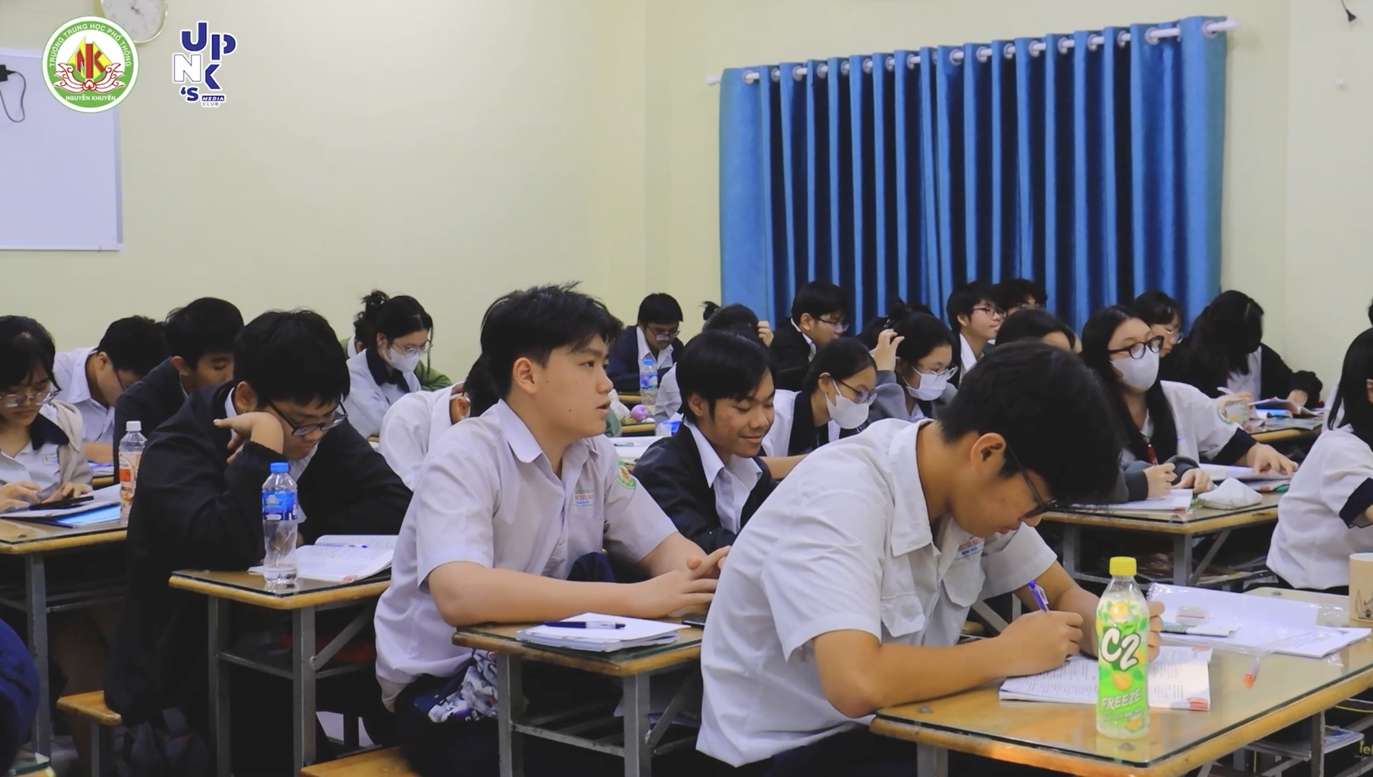 Phim tri ân thầy cô của học trò Trường THPT Nguyễn Khuyến gây sốt- Ảnh 7.