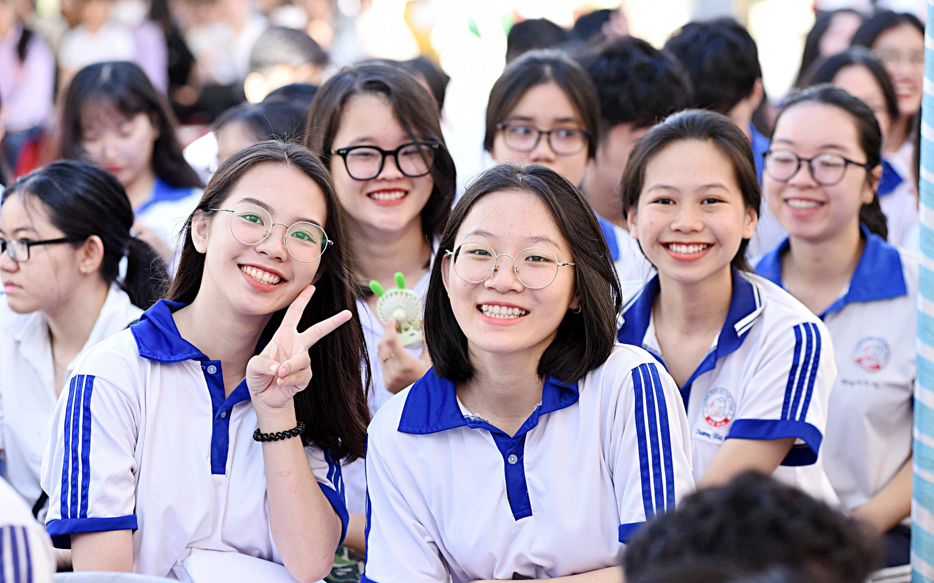 Ngày 3-3: Báo Tuổi Trẻ phát hành Cẩm nang tuyển sinh đại học và cao đẳng 2024- Ảnh 2. Hơn 200 gian tư vấn tại Ngày hội tư vấn tuyển sinh hướng nghiệp ở TP.HCM