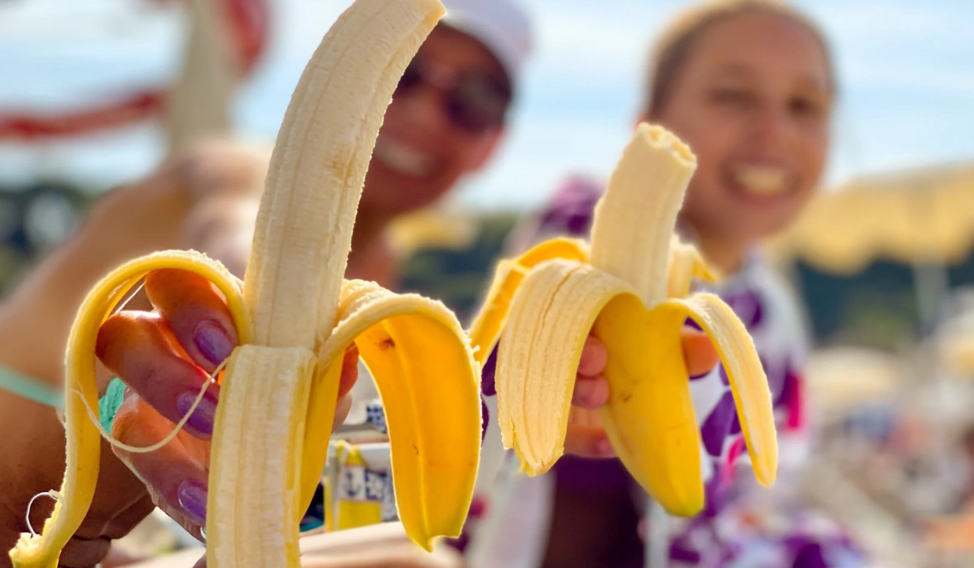 Додавання 2 бананів на день зменшить ризик високого кров'яного тиску - Фото: TELEGRAPH Các nhà khoa học phát hiện tiêu thụ thêm 1g kali/ngày, tương đương hai quả chuối cỡ trung bình, có thể giúp giảm nguy cơ cao huyết áp - Ảnh: TELEGRAPH