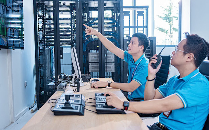 Mỗi bạn trẻ chuyển đổi số chính mình- Ảnh 2. Chuyển đổi số: Vấn đề thể chế